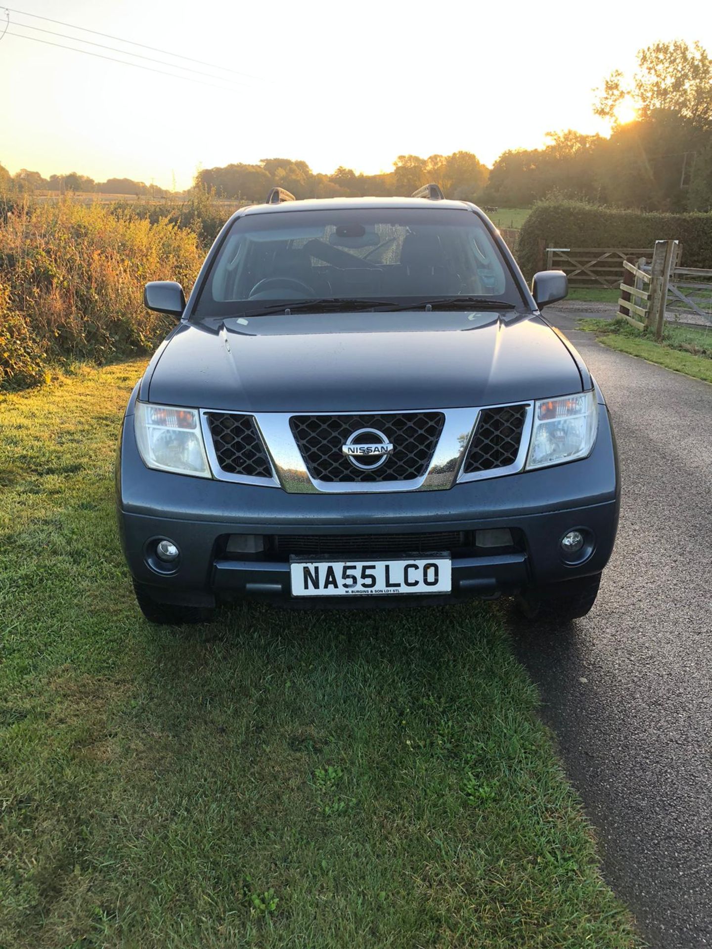 2005/55 NISSAN PATHFINDER SVE DCI 174 7 SEAT GREY ESTATE, 146,401 MILES, 2.5 DIESEL *NO VAT* - Image 2 of 15