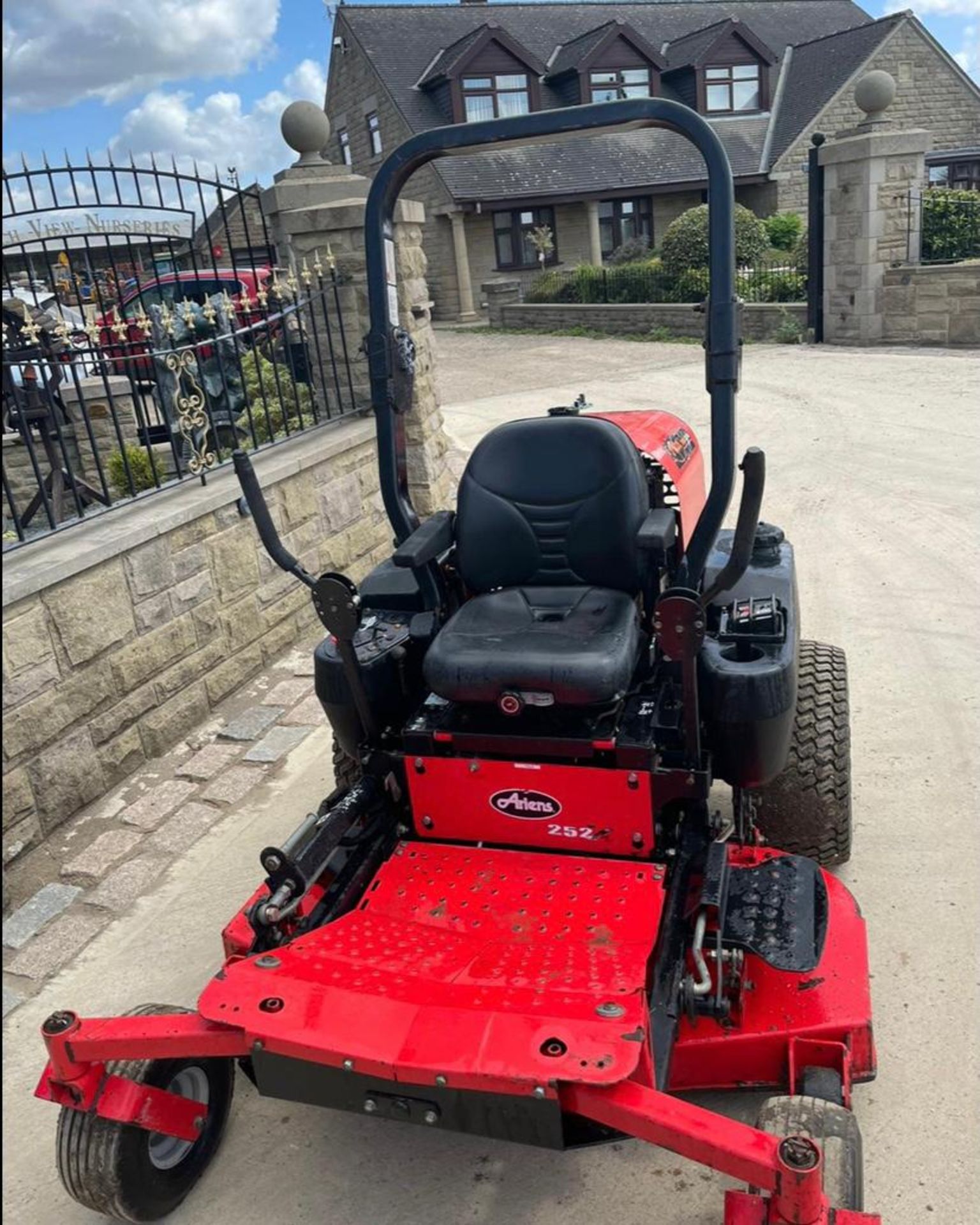 ARIENS 252 DIESEL ZERO TURN MOWER, RUNS DRIVES AND CUTS, GOOD SOLID TRIPLE BLADE DECK, ROLL BAR - Image 2 of 6