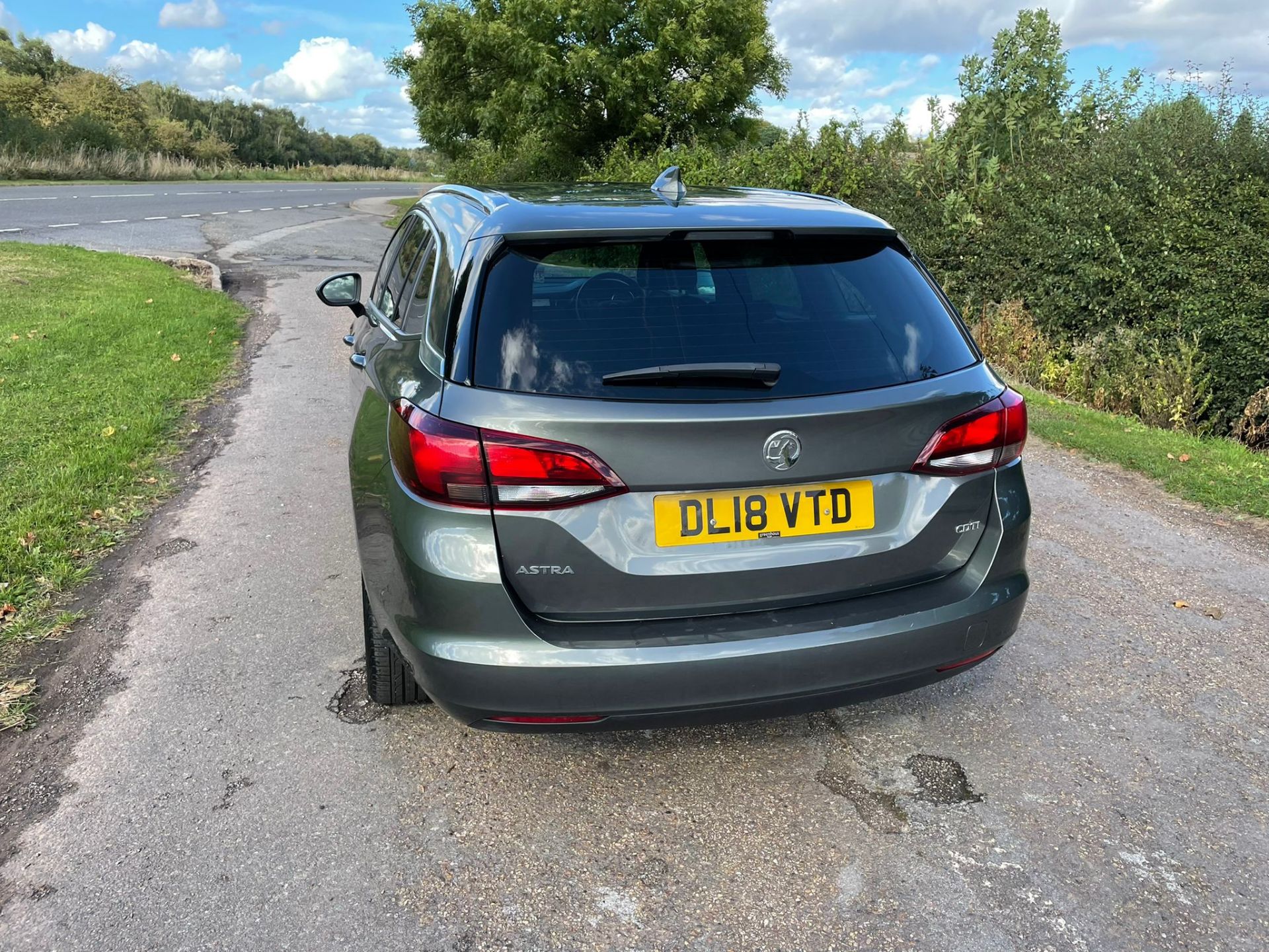 2018 VAUXHALL ASTRA SRI NAV CDTI S/S GREY ESTATE, SHOWING 29,146 MILES, 1.6 DIESEL *NO VAT* - Image 7 of 26