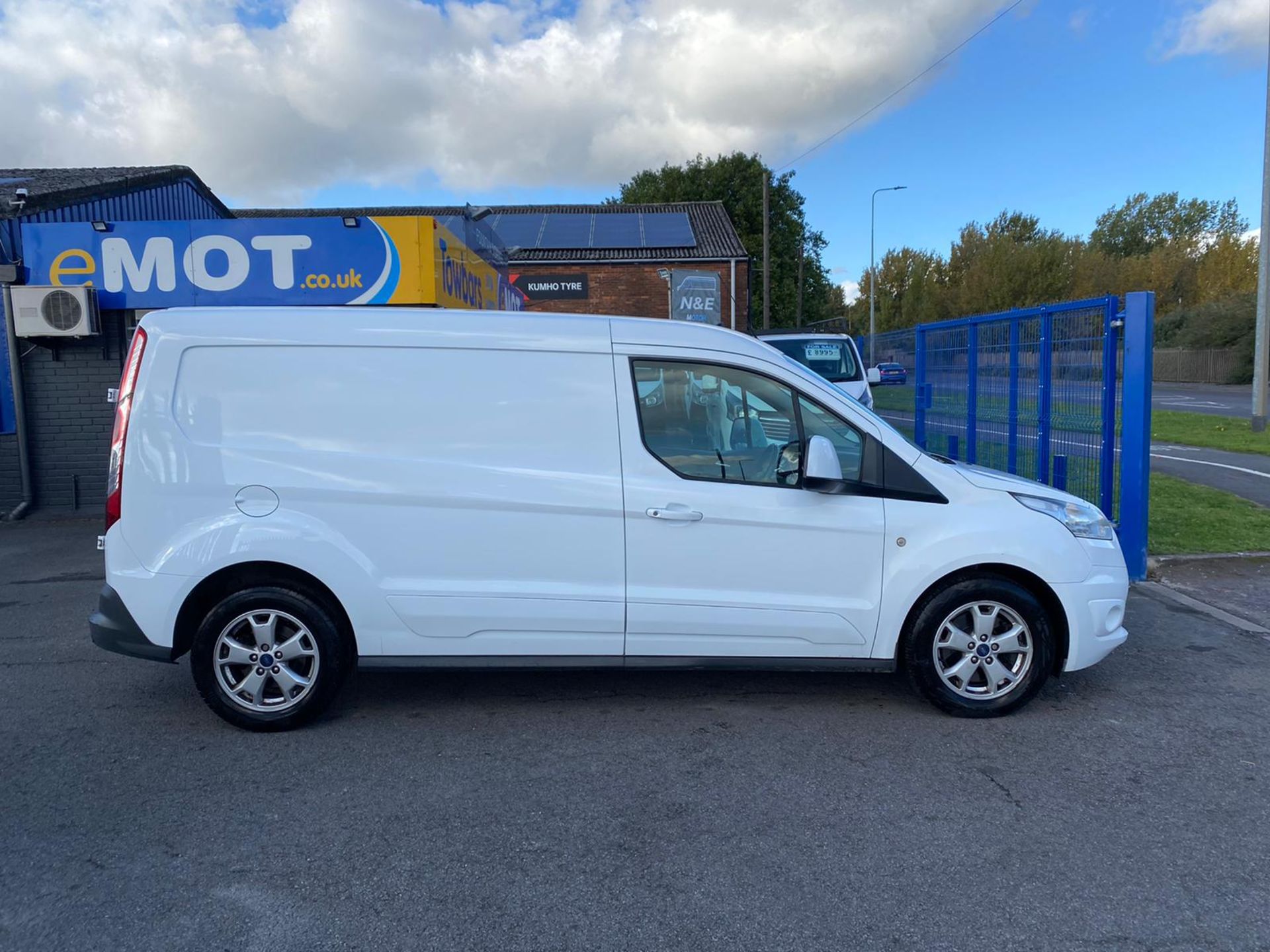 2017 FORD TRANSIT CONNECT 240 LIMITED WHITE PANEL VAN, 1.5 DIESEL, 125K MILES *PLUS VAT* - Image 7 of 13