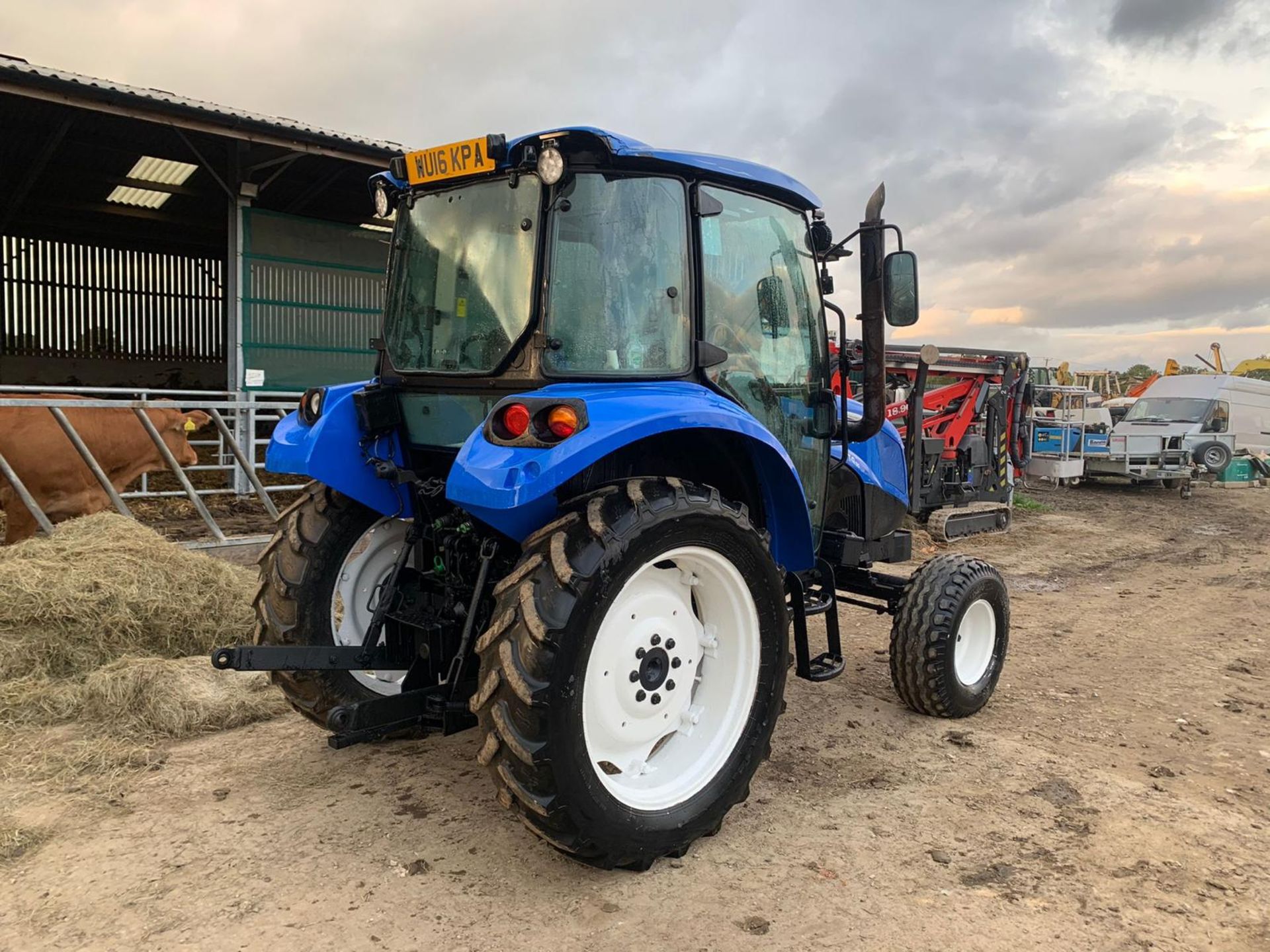 2016 NEW HOLLAND T455 55hp TRACTOR, RUNS DRIVES AND WORKS, CABBED, ROAD REGISTERED *PLUS VAT* - Image 6 of 15