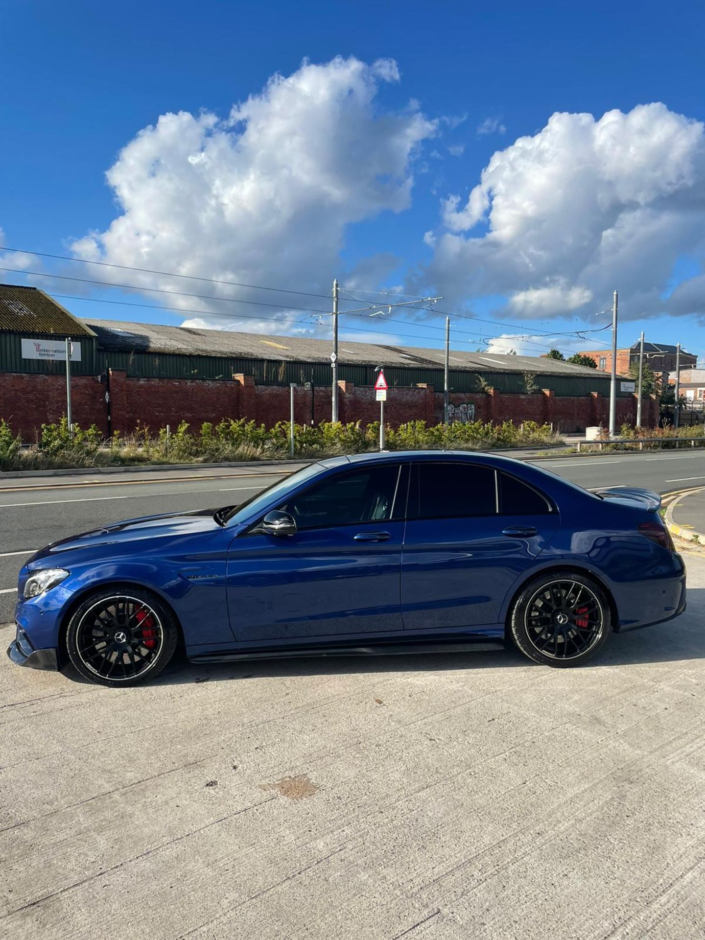 2016 MERCEDES-BENZ AMG C63 S PREMIUM AUTO BLUE SALOON, 4.0 PETROL, 31,500 MILES *NO VAT* - Image 2 of 10