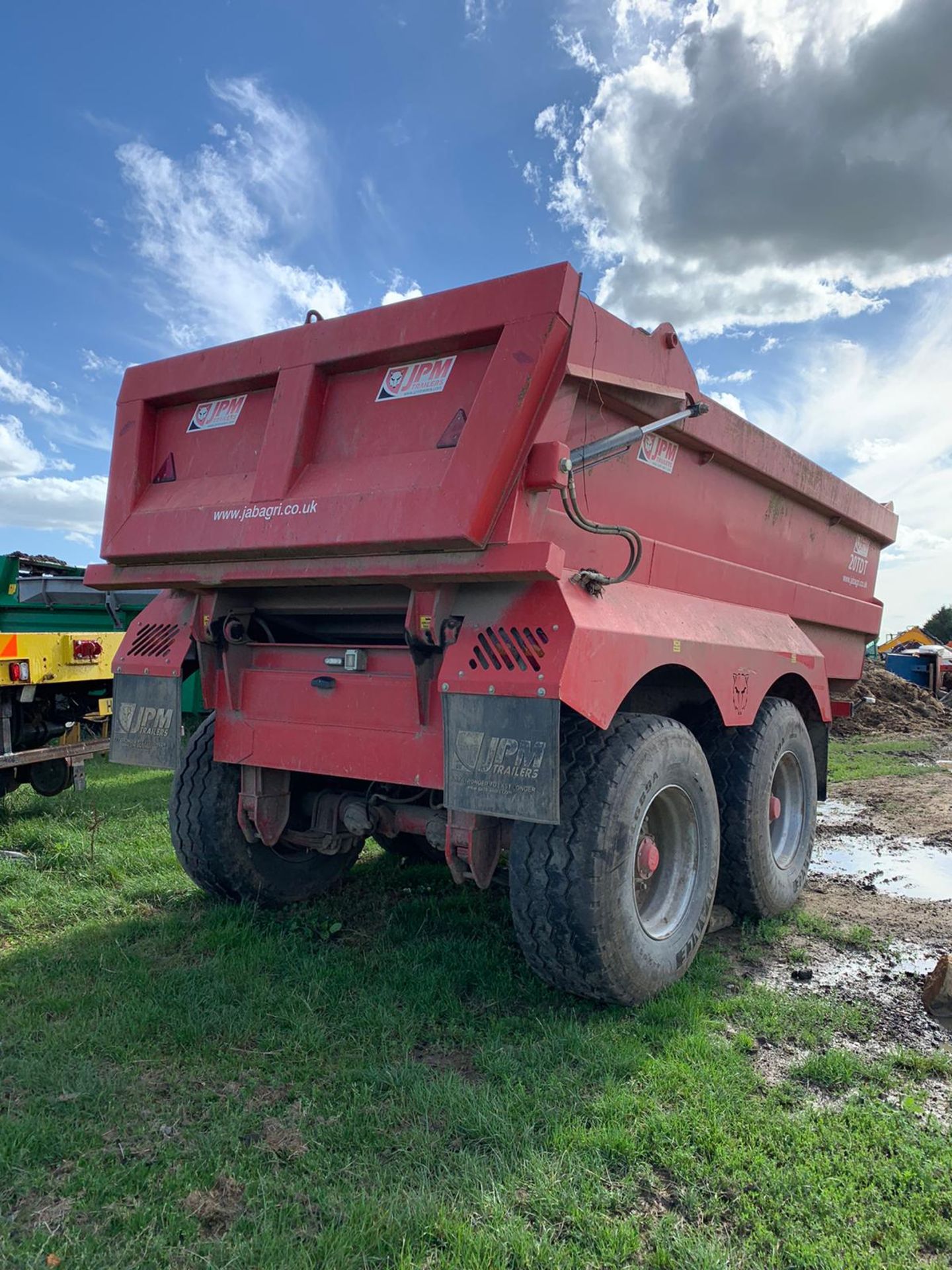 20 TONNE DUMP TRAILER, TYRES GOOD. NOT HAD MUCH WORK, SPRUNG DRAWBAR, ONE AIR, YEAR 2018 *PLUS VAT* - Image 4 of 7