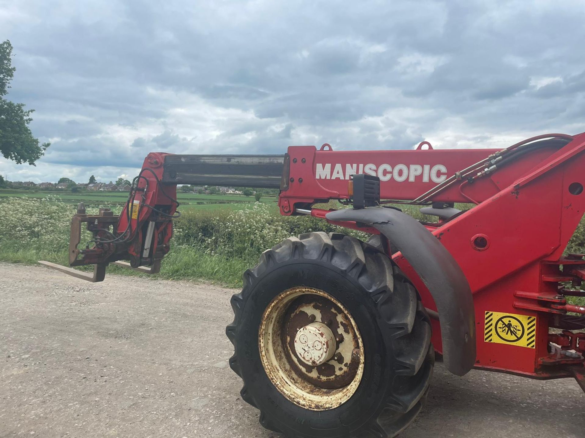 2000 MANITOU MLA 628 ARTICULATED TELESCOPIC TELEHANDLER, RUNS DRIVES AND LIFTS *PLUS VAT* - Image 8 of 13
