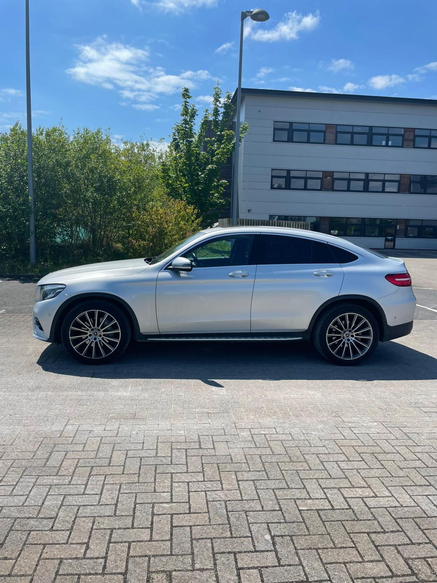 2017 MERCEDES-BENZ GLC 250 D 4M AMG LINE PREM + A, HUGE SPEC, 27,500 MILES - Image 3 of 8