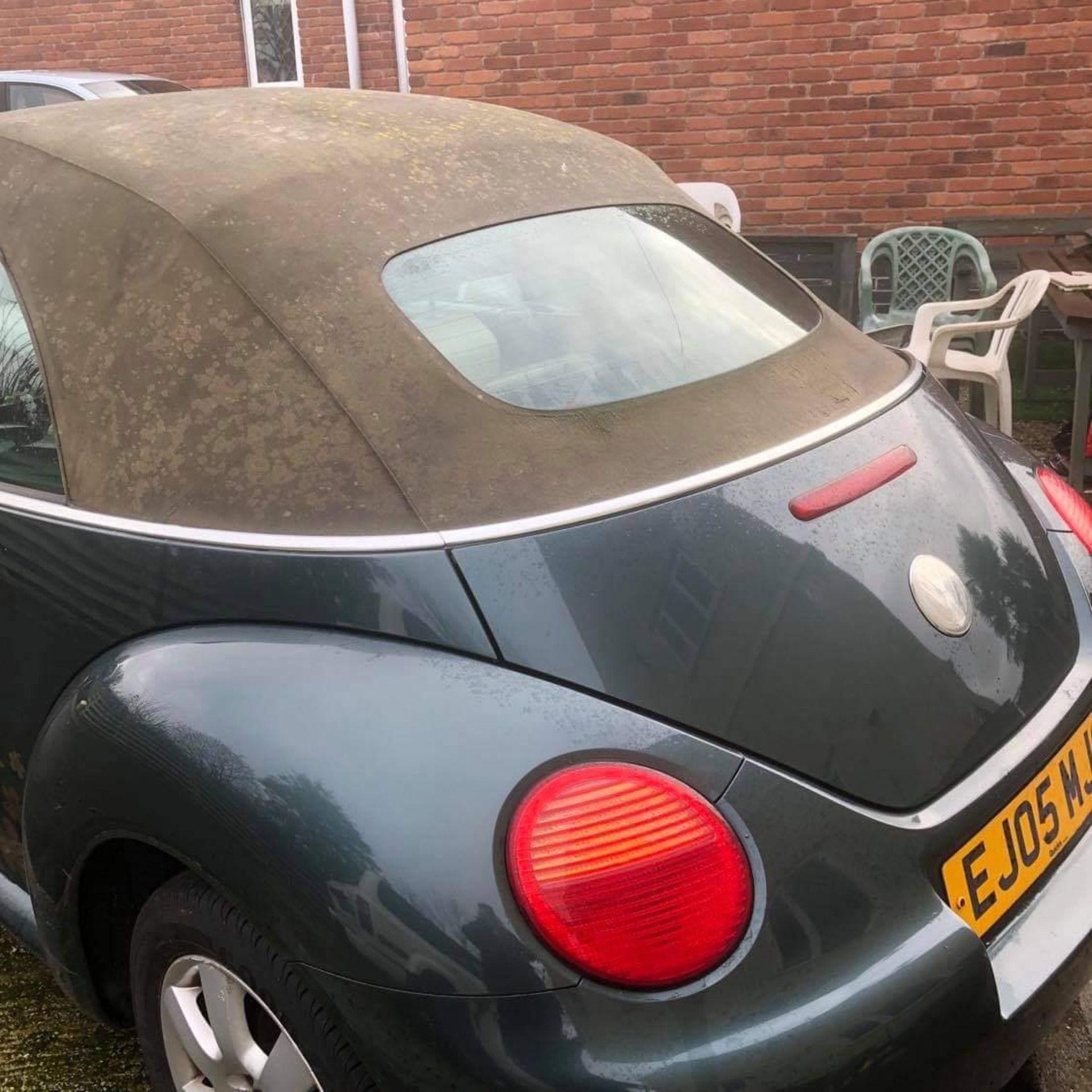 2005/05 REG VOLKSWAGEN BEETLE CABRIOLET 2.0 PETROL CONVERTIBLE *NO VAT* - Image 3 of 9