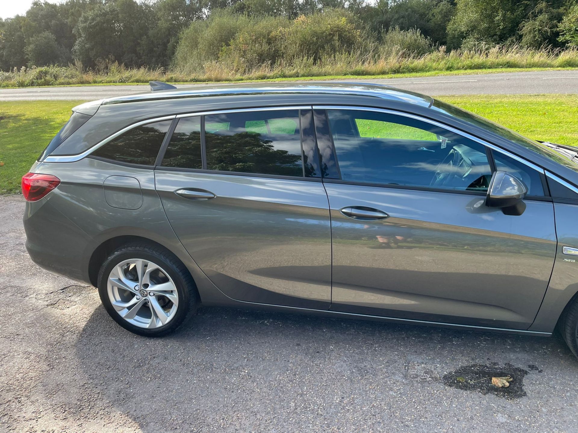 2018 VAUXHALL ASTRA SRI NAV CDTI S/S GREY ESTATE, SHOWING 29,146 MILES, 1.6 DIESEL *NO VAT* - Image 9 of 26