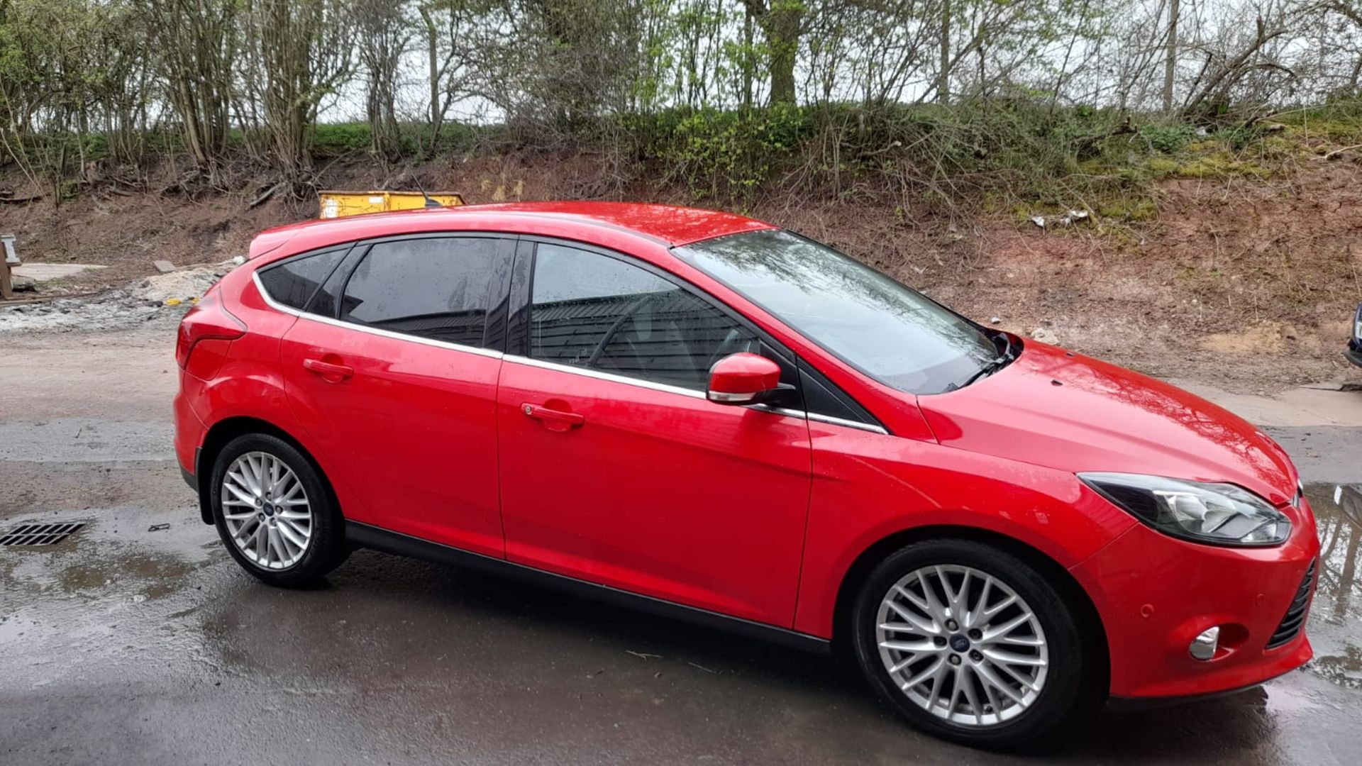 2012 FORD FOCUS ZETEC TDCI, RED, 5 DOOR HATCHBACK, 1.6 DIESEL ENGINE *NO VAT* - Image 34 of 37