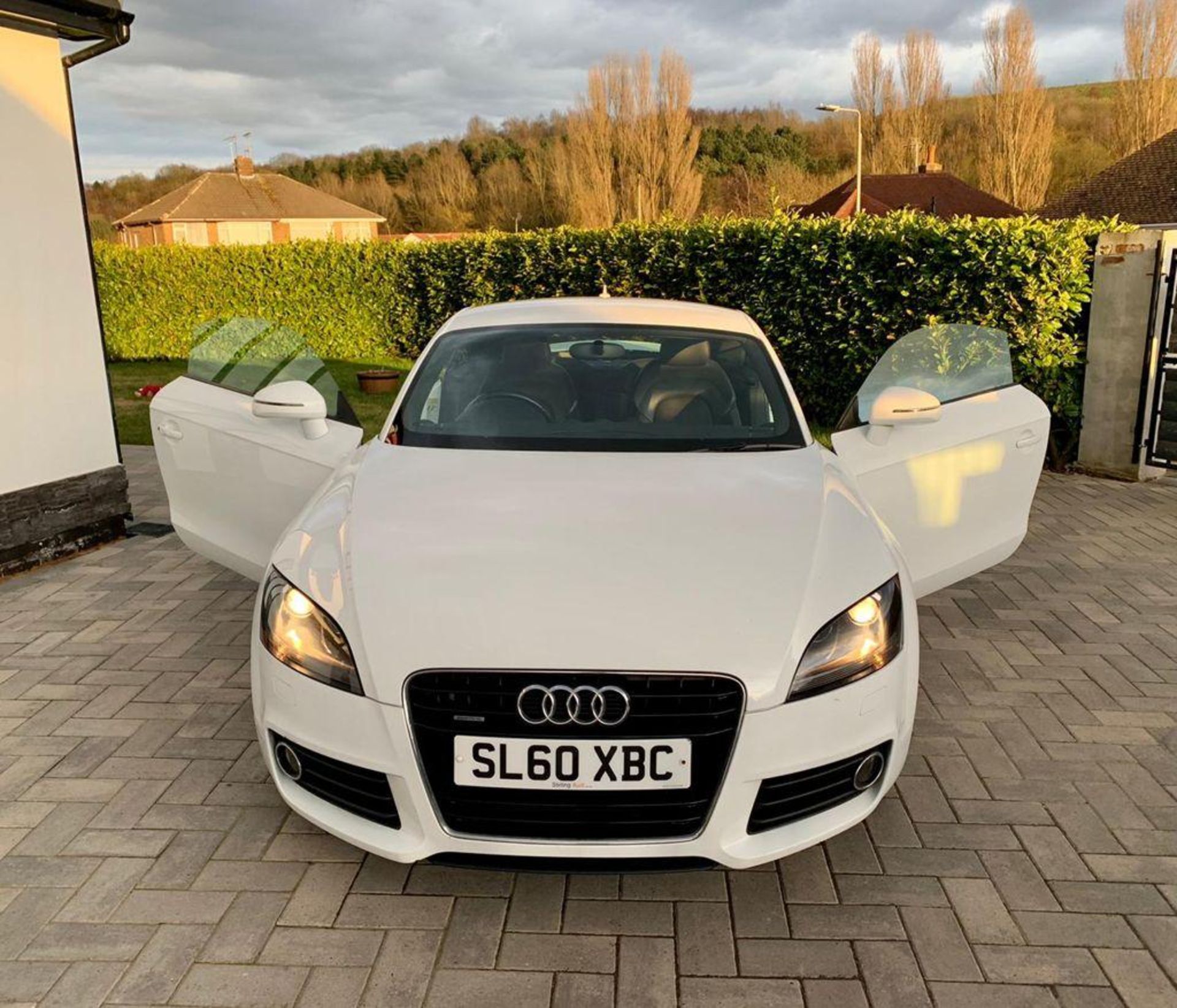 2010/60 AUDI TT SPORT TDI QUATTRO WHITE COUPE, 2.0 DIESEL ENGINE, 81,376 MILES *NO VAT* - Image 4 of 24