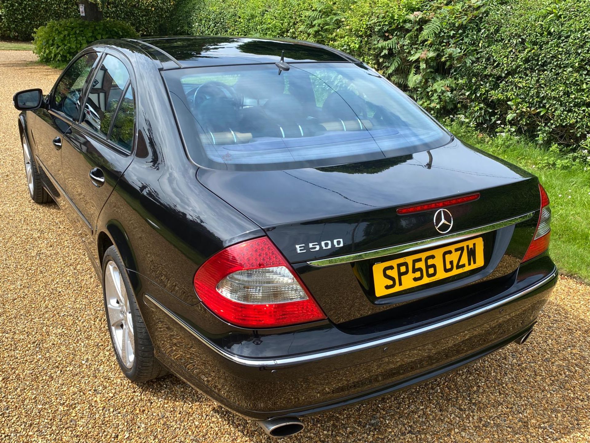 2006 MERCEDES E500 SPORT AUTO BLACK 4 DOOR SALOON, 5461cc GAS BI-FUEL, 188,042 MILES *NO VAT* - Image 5 of 25