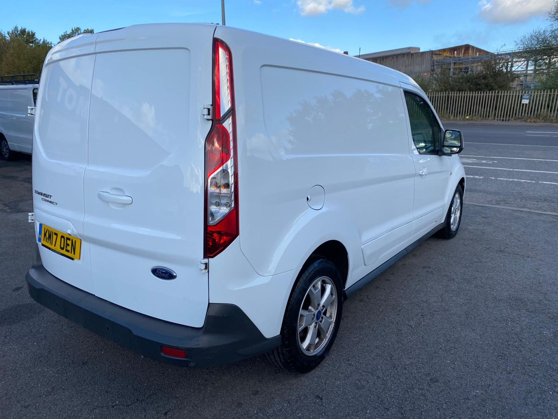 2017 FORD TRANSIT CONNECT 240 LIMITED WHITE PANEL VAN, 1.5 DIESEL, 125K MILES *PLUS VAT* - Image 6 of 13