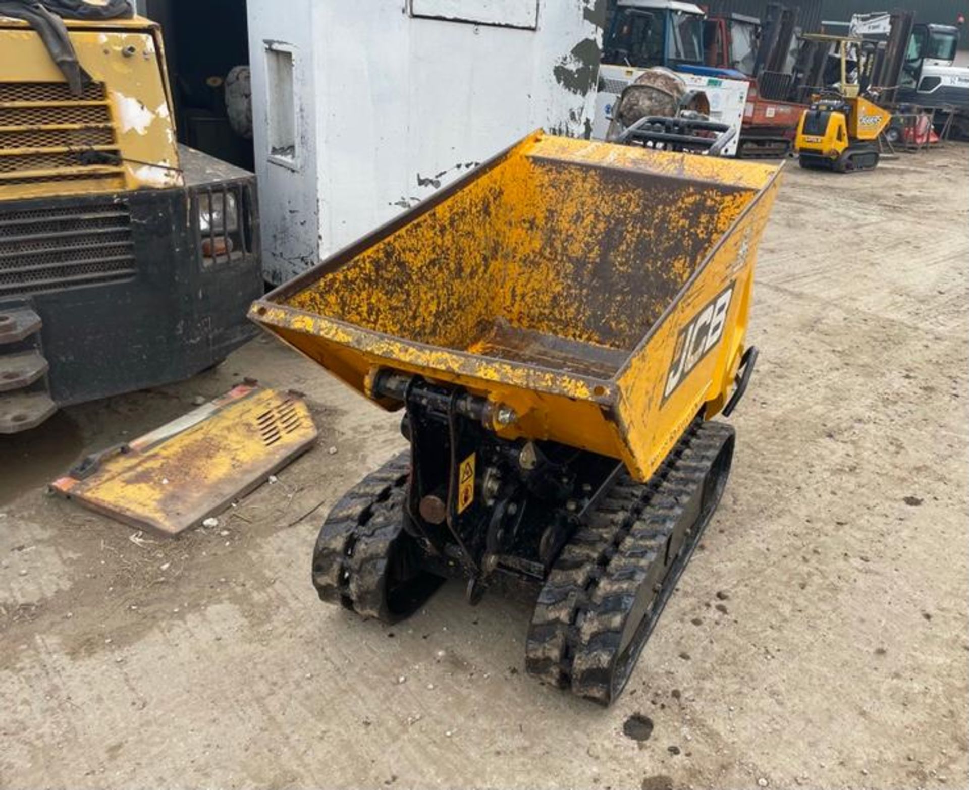 2019 JCB HTD-5 DIESEL TRACKED DUMPER, RUNS DRIVES AND WORKS WELL, ELECTRIC OR PULL START *PLUS VAT* - Image 3 of 10