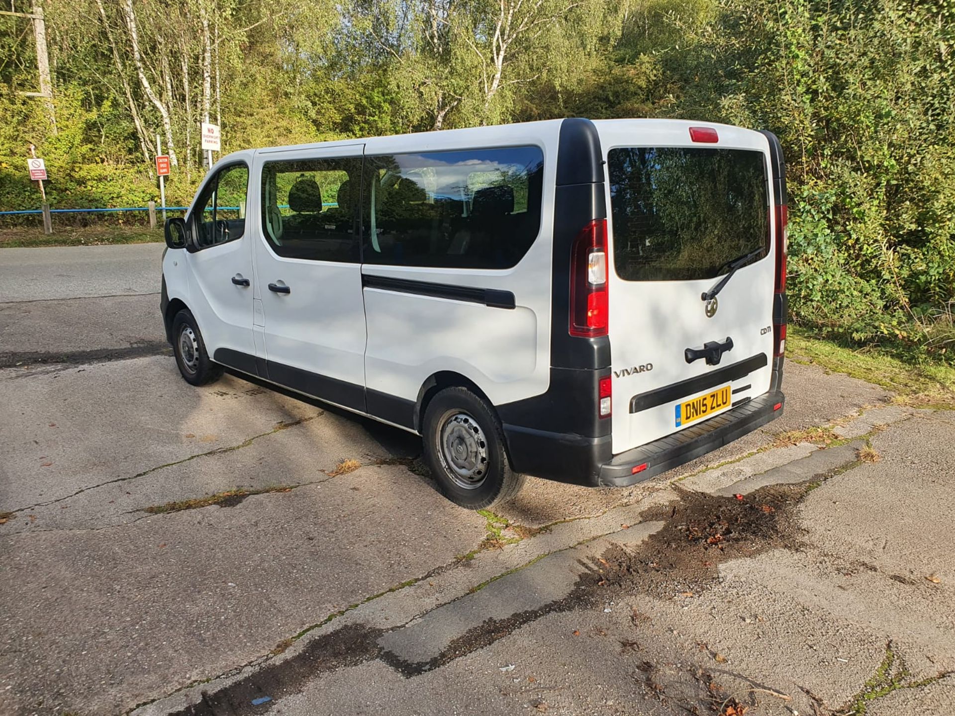 2015 VAUXHALL VIVARO CDTI WHITE MPV, 1.6 DIESEL ENGINE, SHOWING 98,446 MILES *NO VAT* - Image 4 of 18