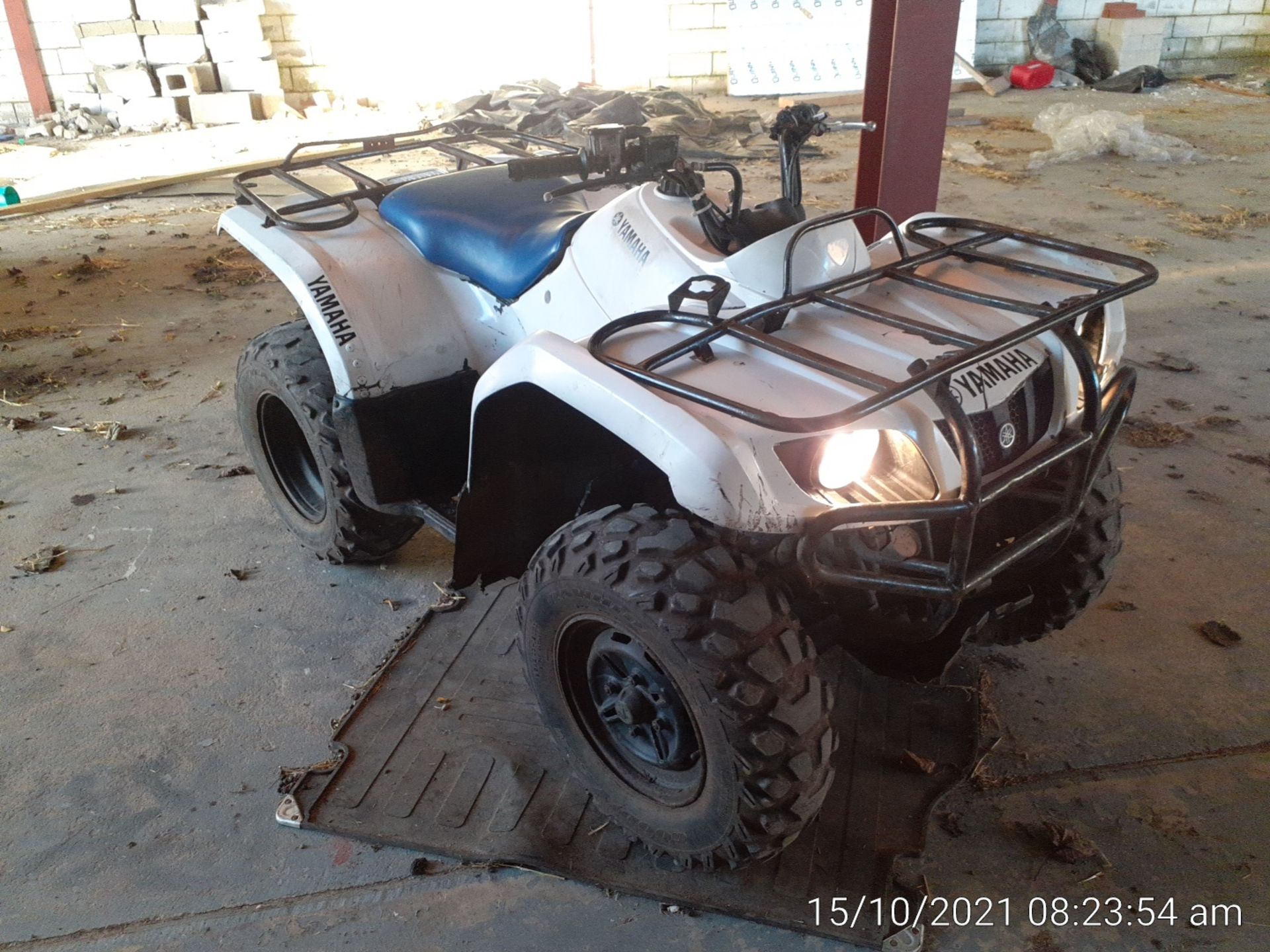 YAMAHA GRIZZLY 350 FARM QUAD BIKE, STARTS AND DRIVES WELL, AUTOMATIC *NO VAT* - Image 3 of 8