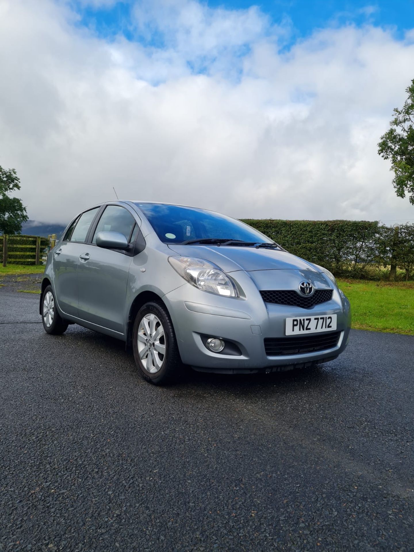 2011 TOYOTA YARIS T SPIRIT VVT-I SILVER HATCHBACK, 1.3 PETROL, 85K MILES *NO VAT*