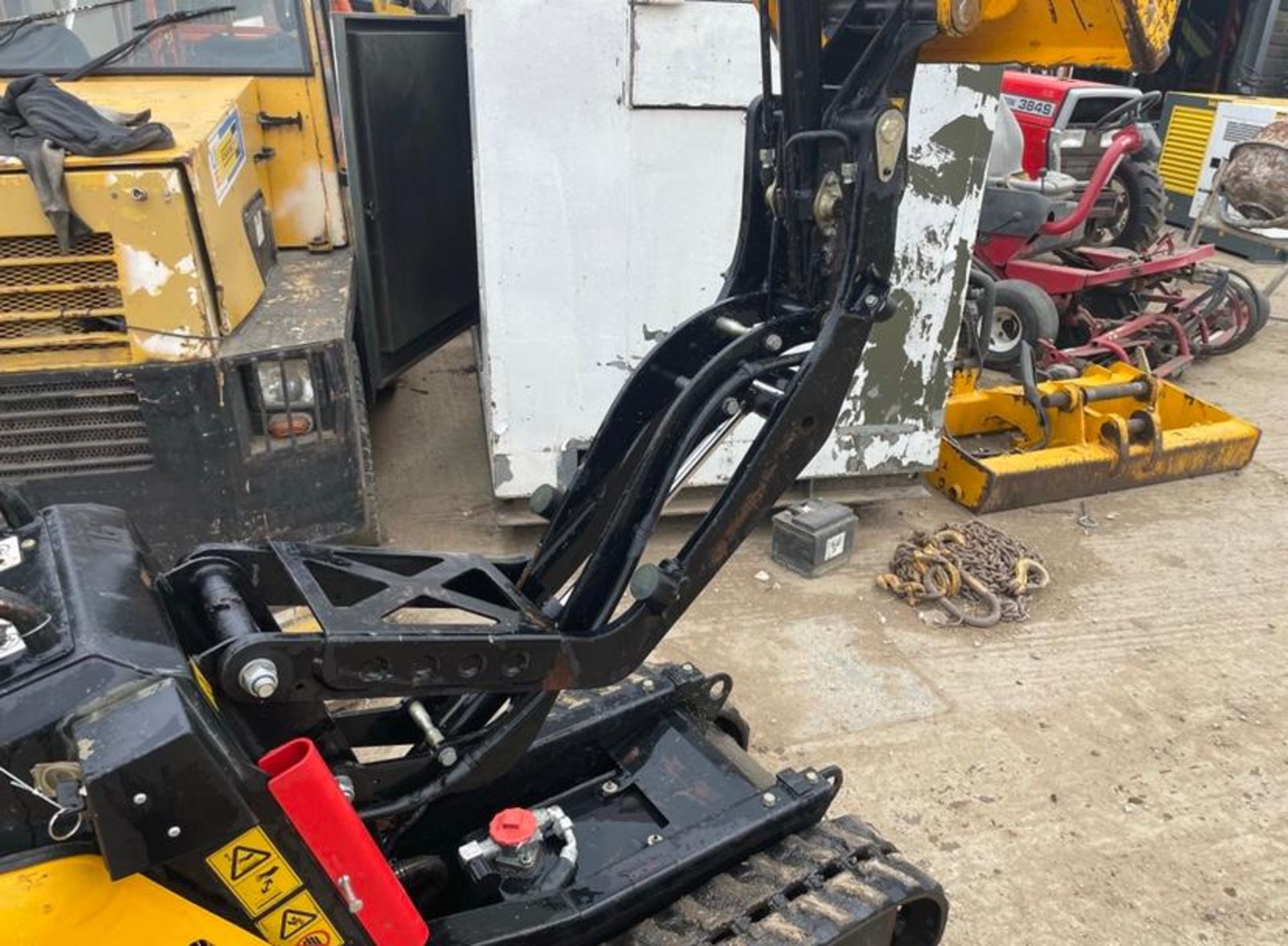 2019 JCB HTD-5 DIESEL TRACKED DUMPER, RUNS DRIVES AND WORKS WELL, ELECTRIC OR PULL START *PLUS VAT* - Image 7 of 10