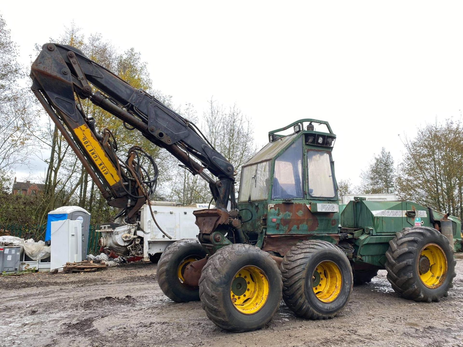 FMG 746/250 LOG HARVESTER OSA SUPER EVA, 6x6 WHEEL DRIVE, RUNS DRIVES AND LIFTS *PLUS VAT* - Image 2 of 7