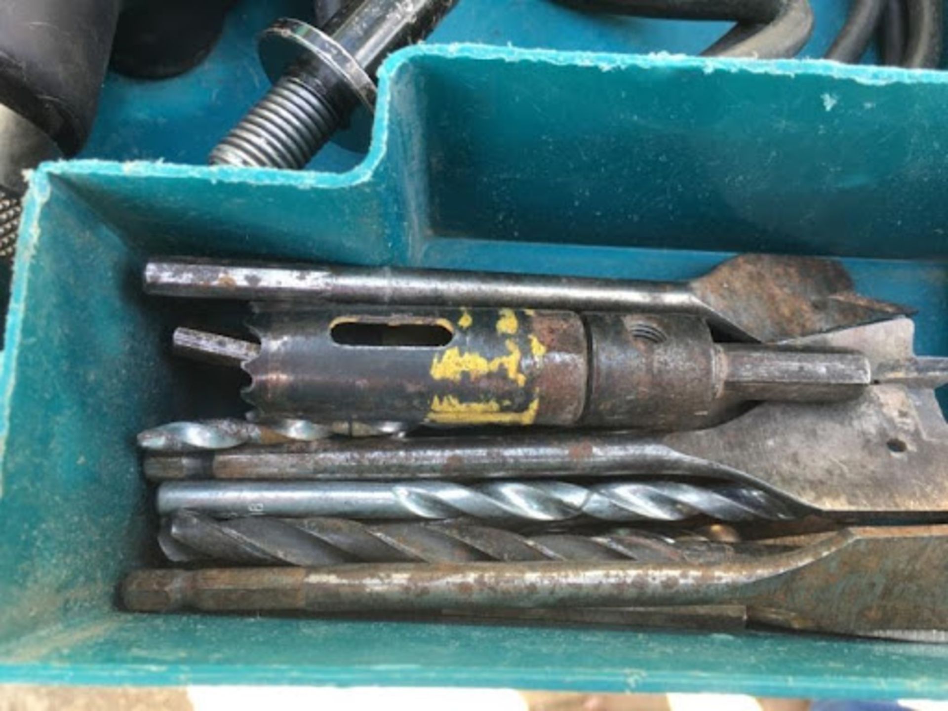 USED MAKITA 8406C CORDED DIAMOND CORE DRILL (ROATRY AND PERCUSSION) 110v *NO VAT* - Image 3 of 5