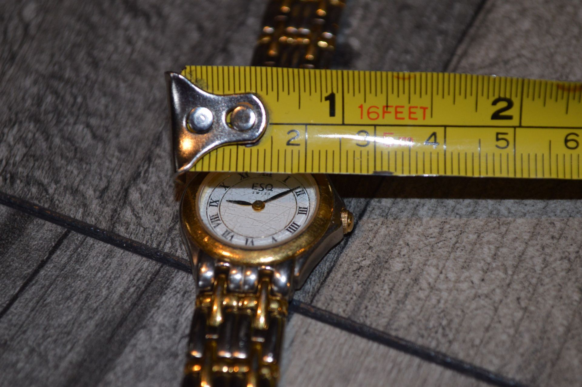 ESQ SWISS WATER RESISTANT QUARTZ MOVEMENT WRIST WATCH, APPROX 25MM FACE *NO VAT* - Image 4 of 8