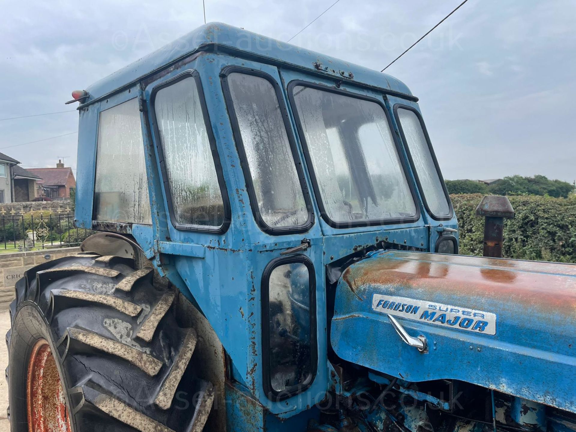 FORDSON SUPER MAJOR VINTAGE TRACTOR, RUNS AND DRIVES, SHOWING 694 HOURS *PLUS VAT* - Image 12 of 26