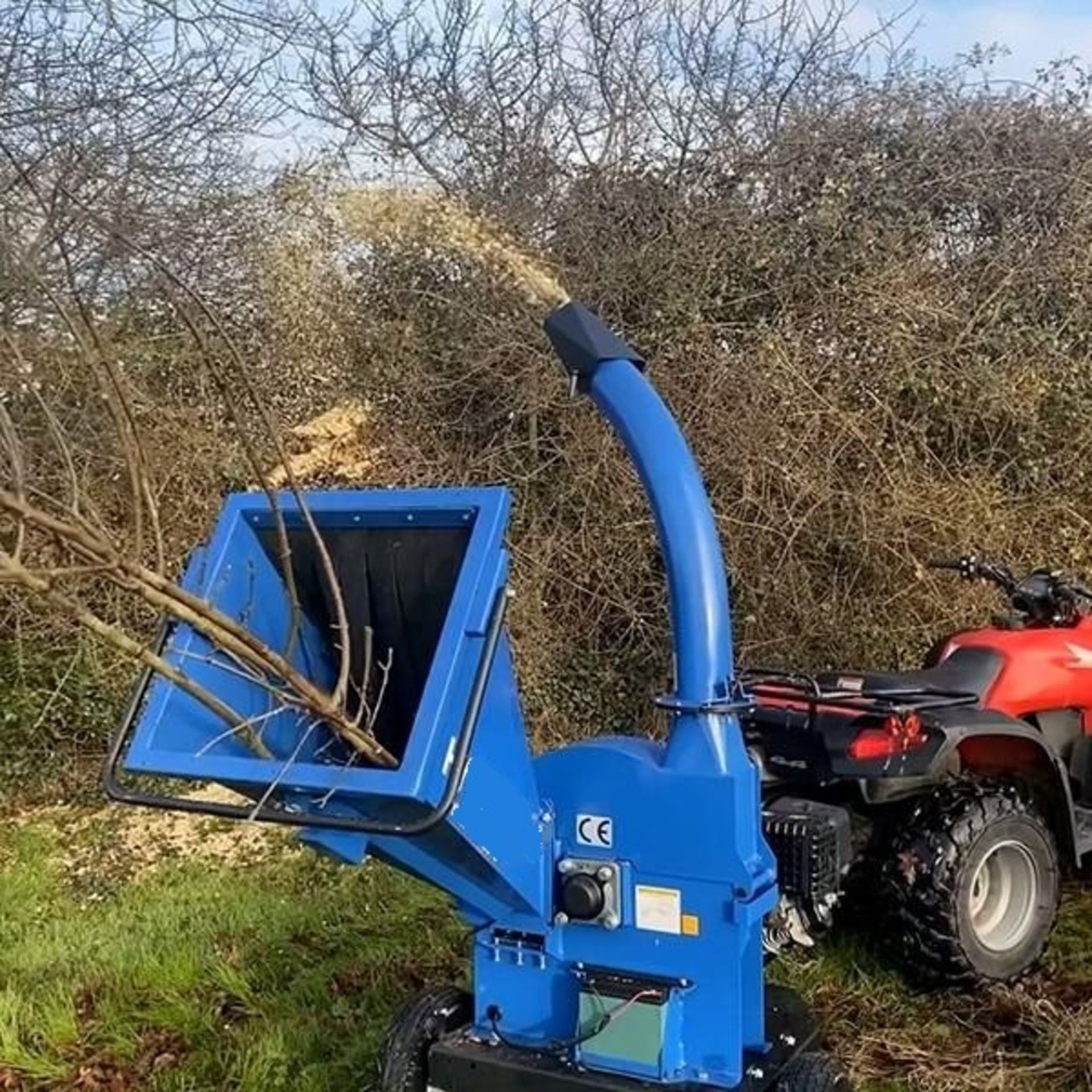 NEW AND UNUSED 15100TE 420cc 4.5" TOWABLE PETROL WOOD CHIPPER, RRP OVER £2400 *PLUS VAT* - Image 5 of 10