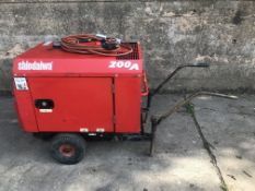 SHINDAIWA PORTABLE WELDER /GENERATOR, MODEL DGW200AMP. YEAR 2012, C/W SET OF LEADS *PLUS VAT*