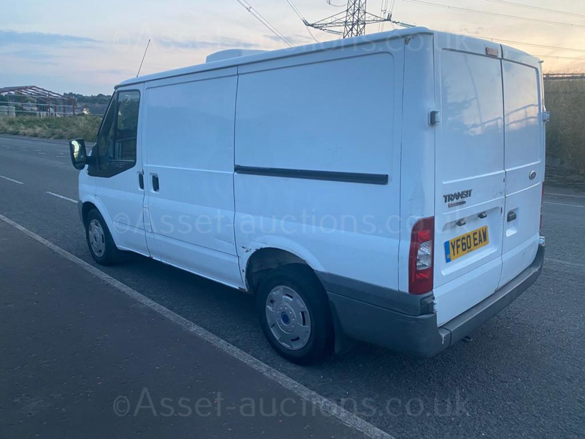 2011/60 FORD TRANSIT 115 T280S FWD WHITE FRIDGE PANEL VAN, 2.2 DIESEL ENGINE, 189,265 MILES *NO VAT* - Image 10 of 24