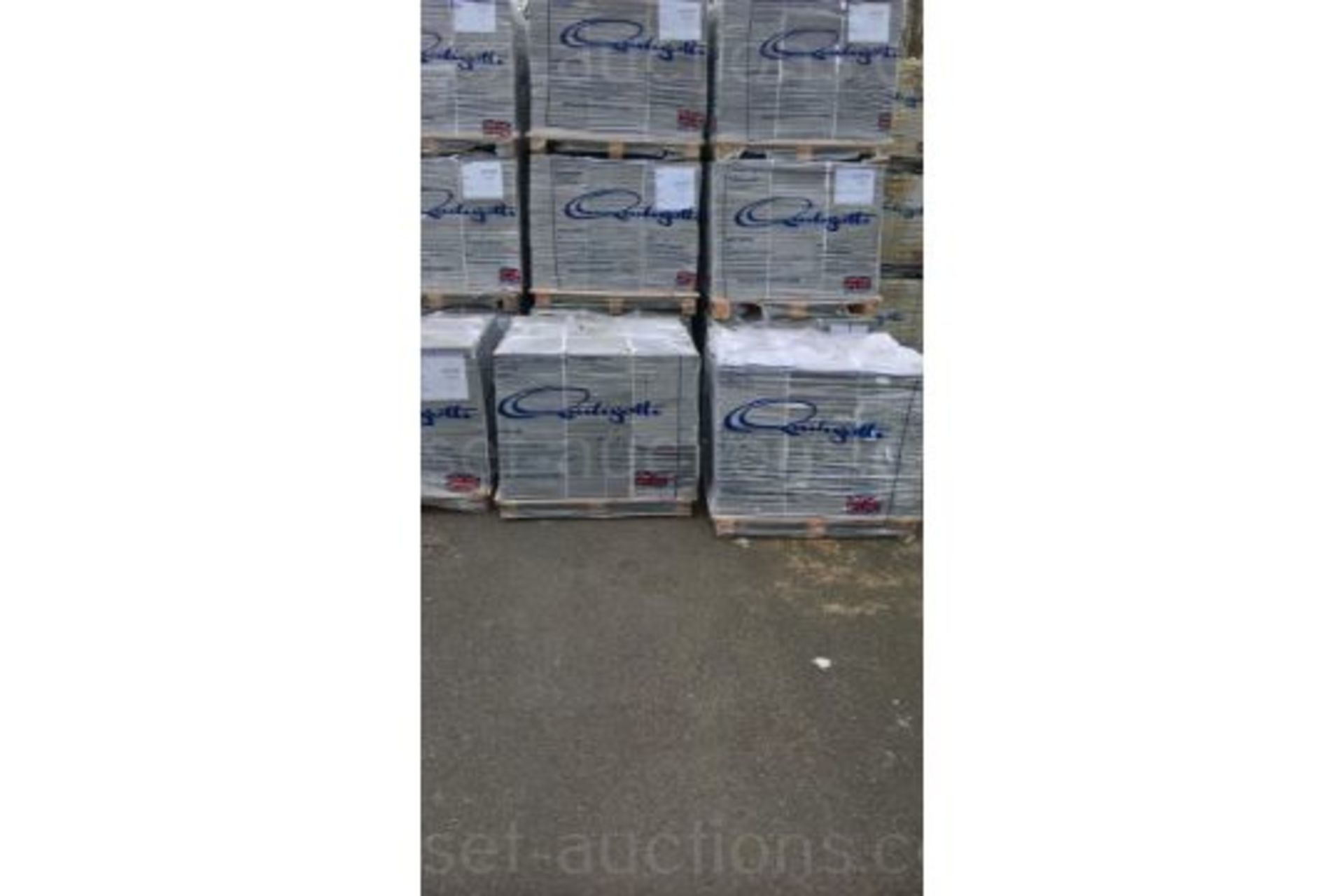 1 PALLET OF BRAND NEW GREY TERRAZZO COMMERCIAL TILES Z30099, COVERS 24 SQUARE YARDS *PLUS VAT* - Image 4 of 6