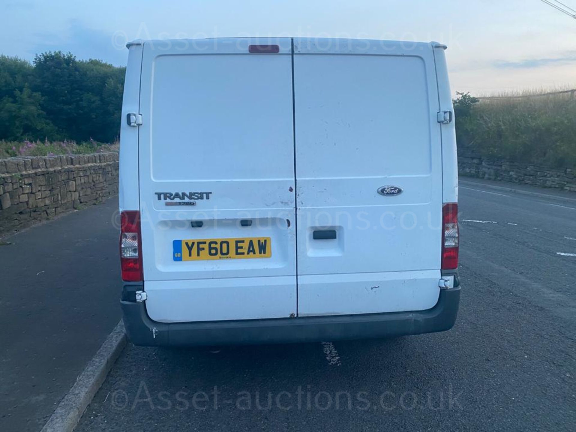 2011/60 FORD TRANSIT 115 T280S FWD WHITE FRIDGE PANEL VAN, 2.2 DIESEL ENGINE, 189,265 MILES *NO VAT* - Image 12 of 24