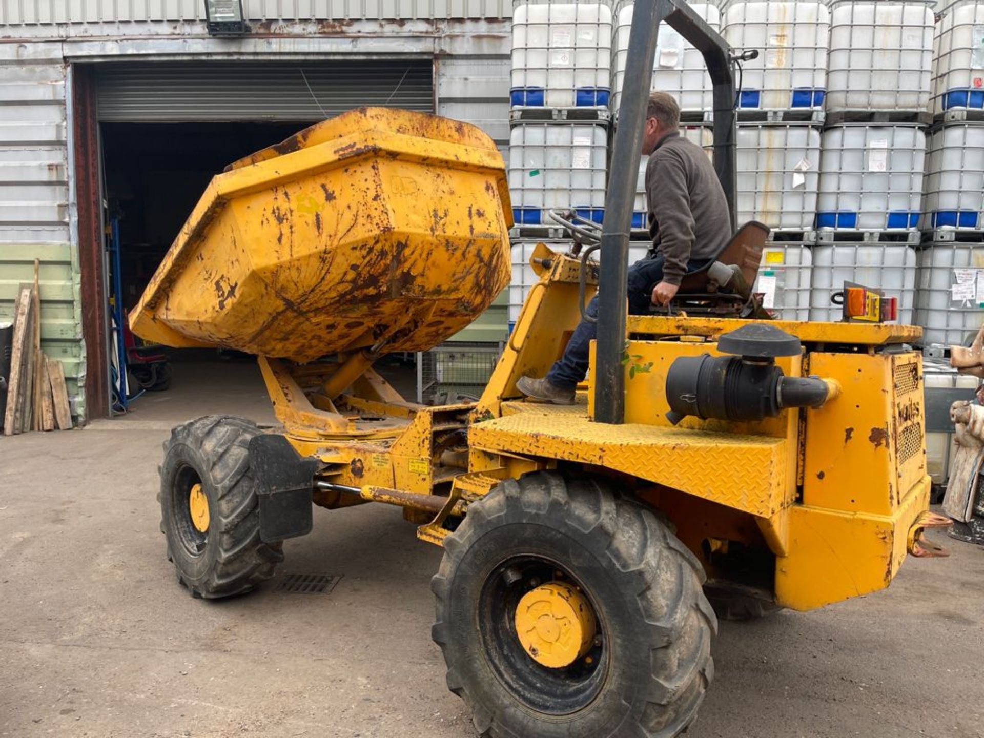 THWAITES 6 TON SWIVEL 4x4 DUMPER, WORKING WELL *PLUS VAT* - Image 2 of 3