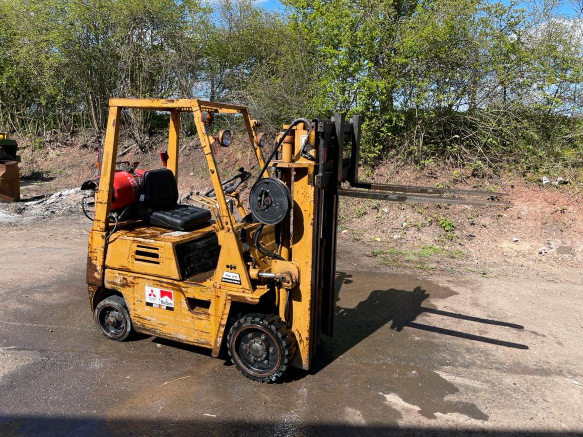 KOMATSU FG20-S-3 2 TON CONTAINER SPEC FORKLIFT, STARTS AND DRIVES WELL *PLUS VAT* - Image 3 of 17