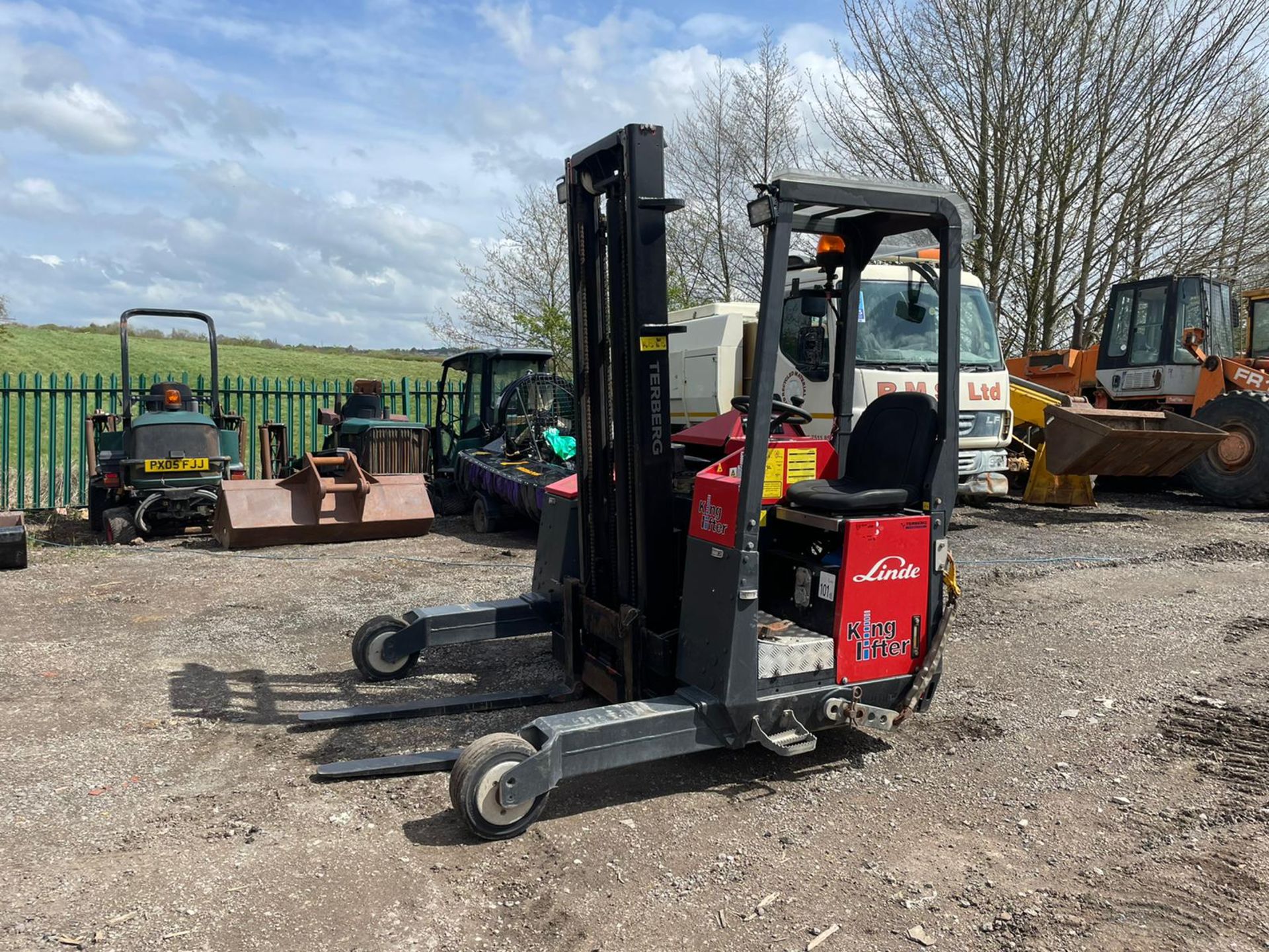 2014 LINDE TERBERG KINGLIFTER TKL-MC-1x3 TRUCK MOUNTING FORKLIFT, SHOWING 169 HOURS *PLUS VAT*