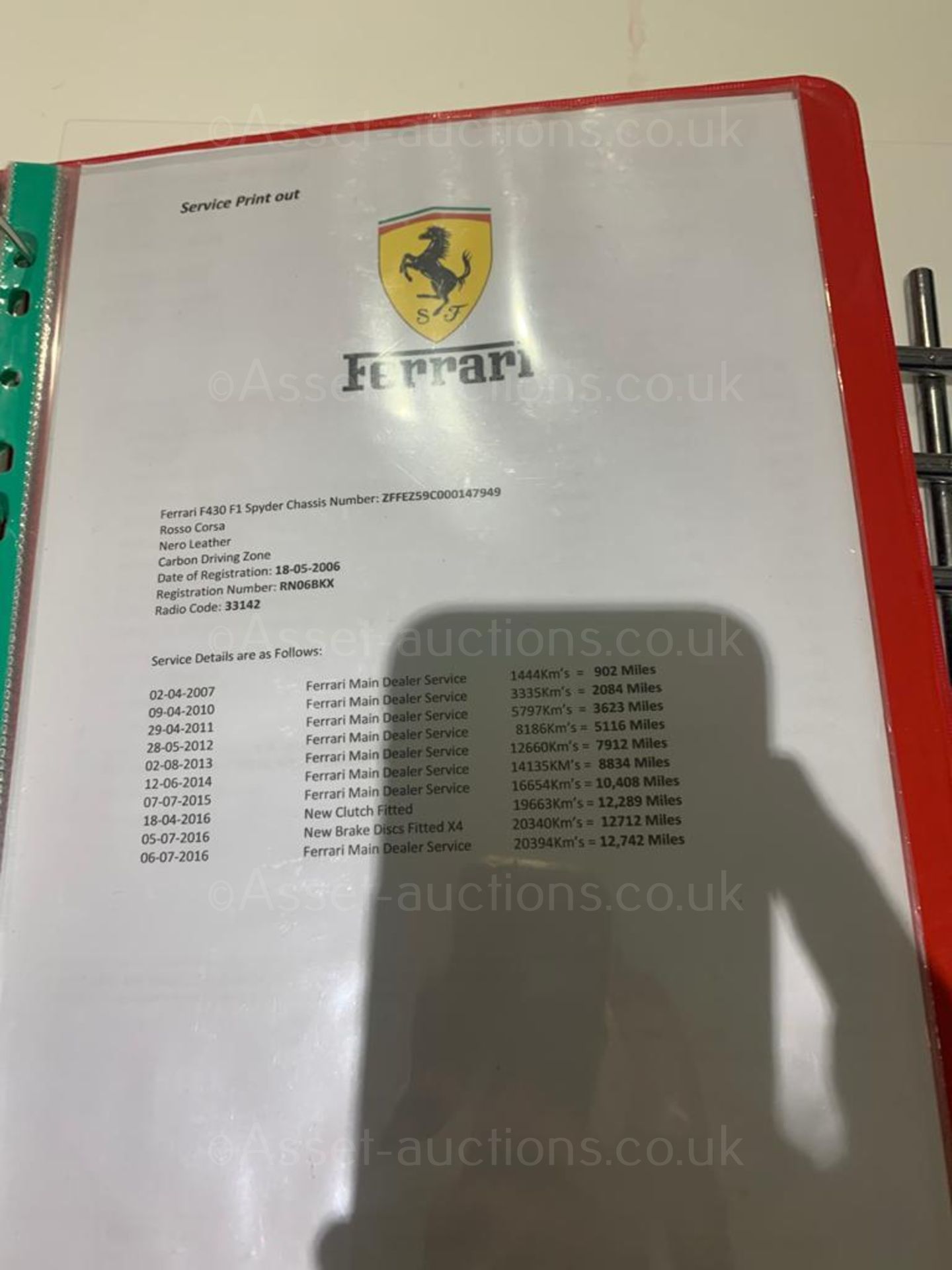 2006 FERRARI F430 SPIDER F1 CONVERTIBLE RED SPORTS CAR, SHOWING 3 FORMER KEEPERS *NO VAT* - Image 15 of 28