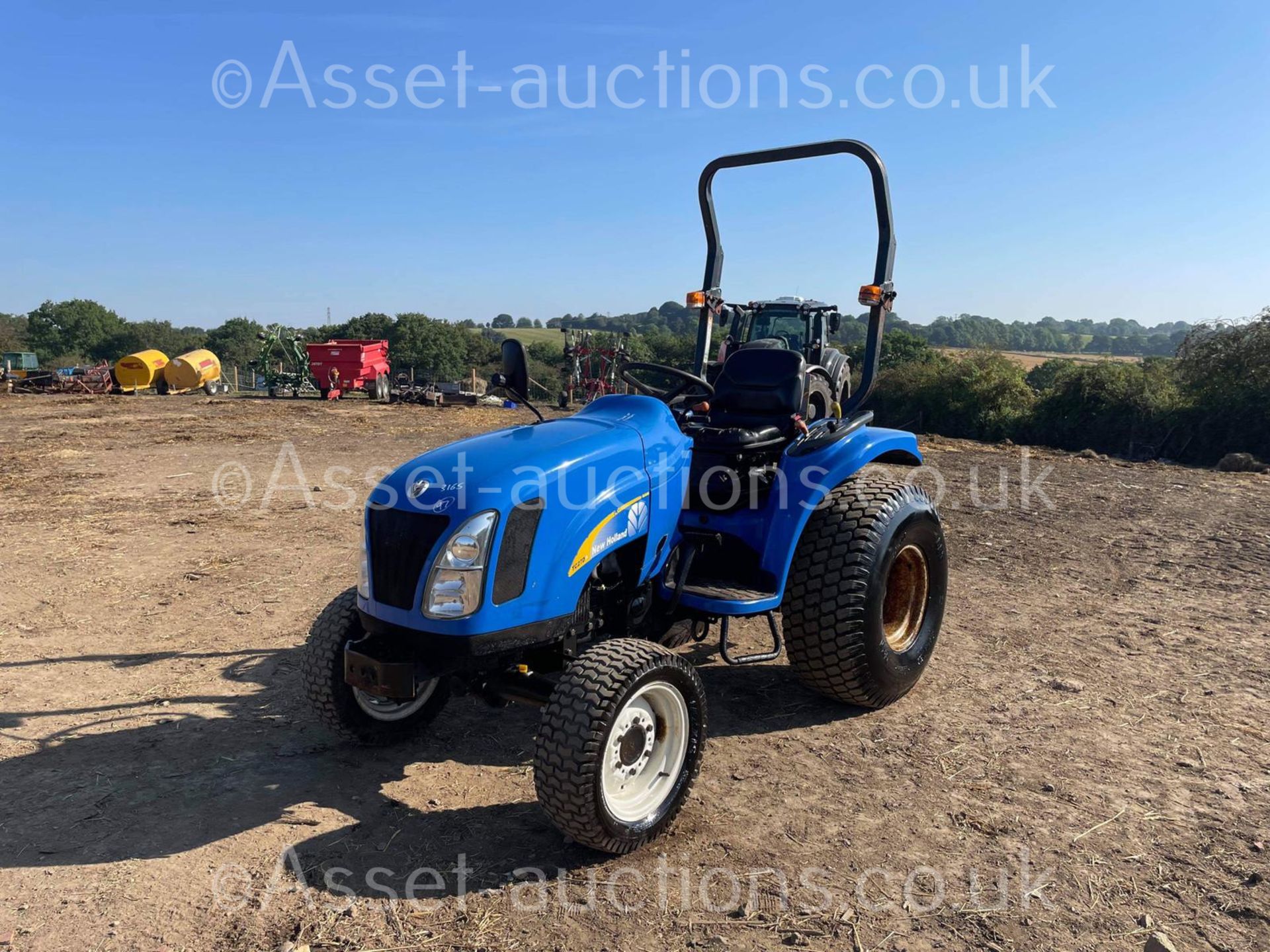 2005 NEW HOLLAND TC27DA 27hp 4WD COMPACT TRACTOR, RUNS DRIVES AND WORKS WELL, ROAD REGISTERED - Image 5 of 26