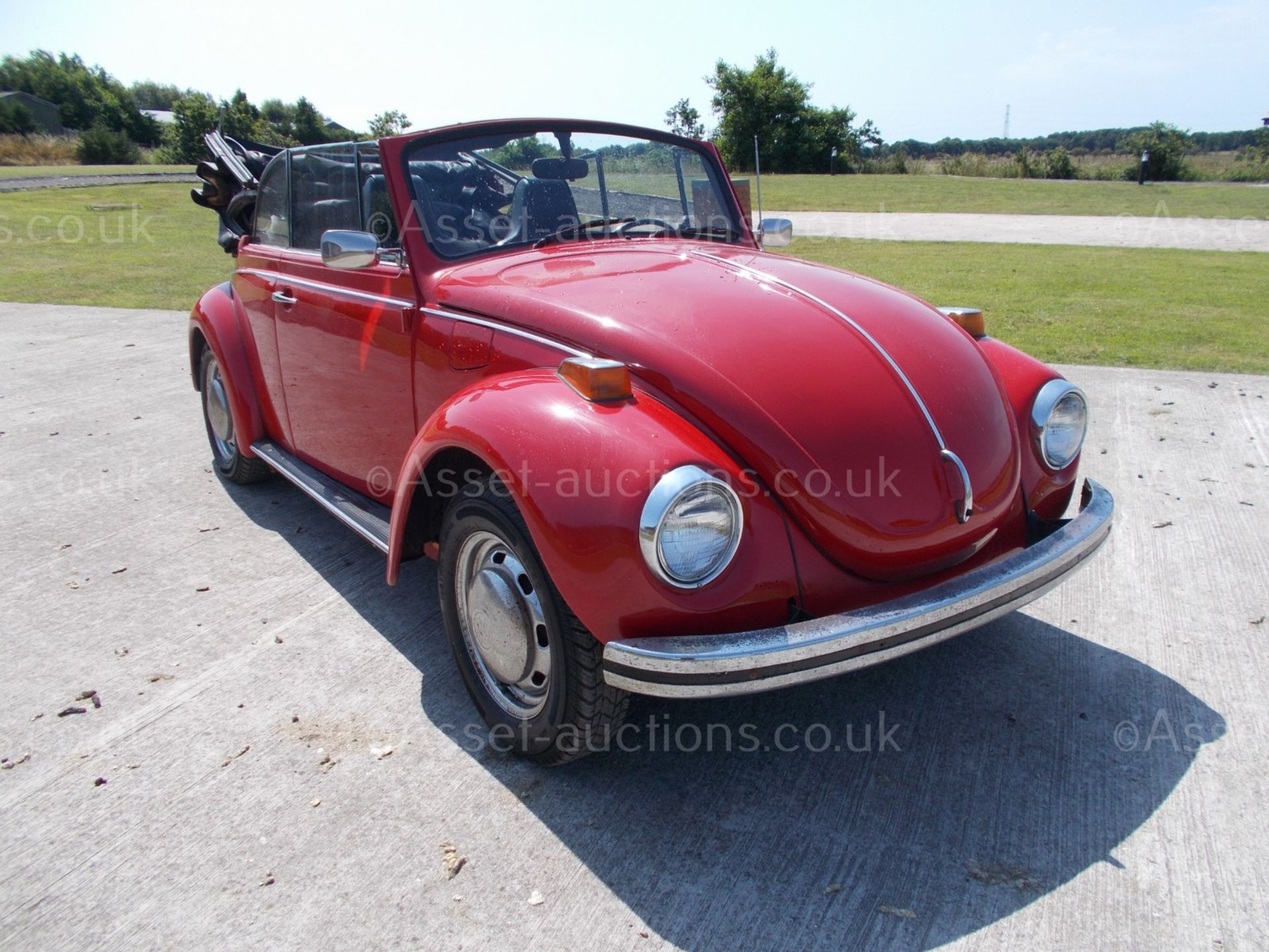 1972 (K) VOLKSWAGEN BEETLE CONVERTIBLE, 1600 TWIN PORT ENGINE, 4 SPEED MANUAL GEARBOX, LHD *NO VAT* - Image 2 of 24