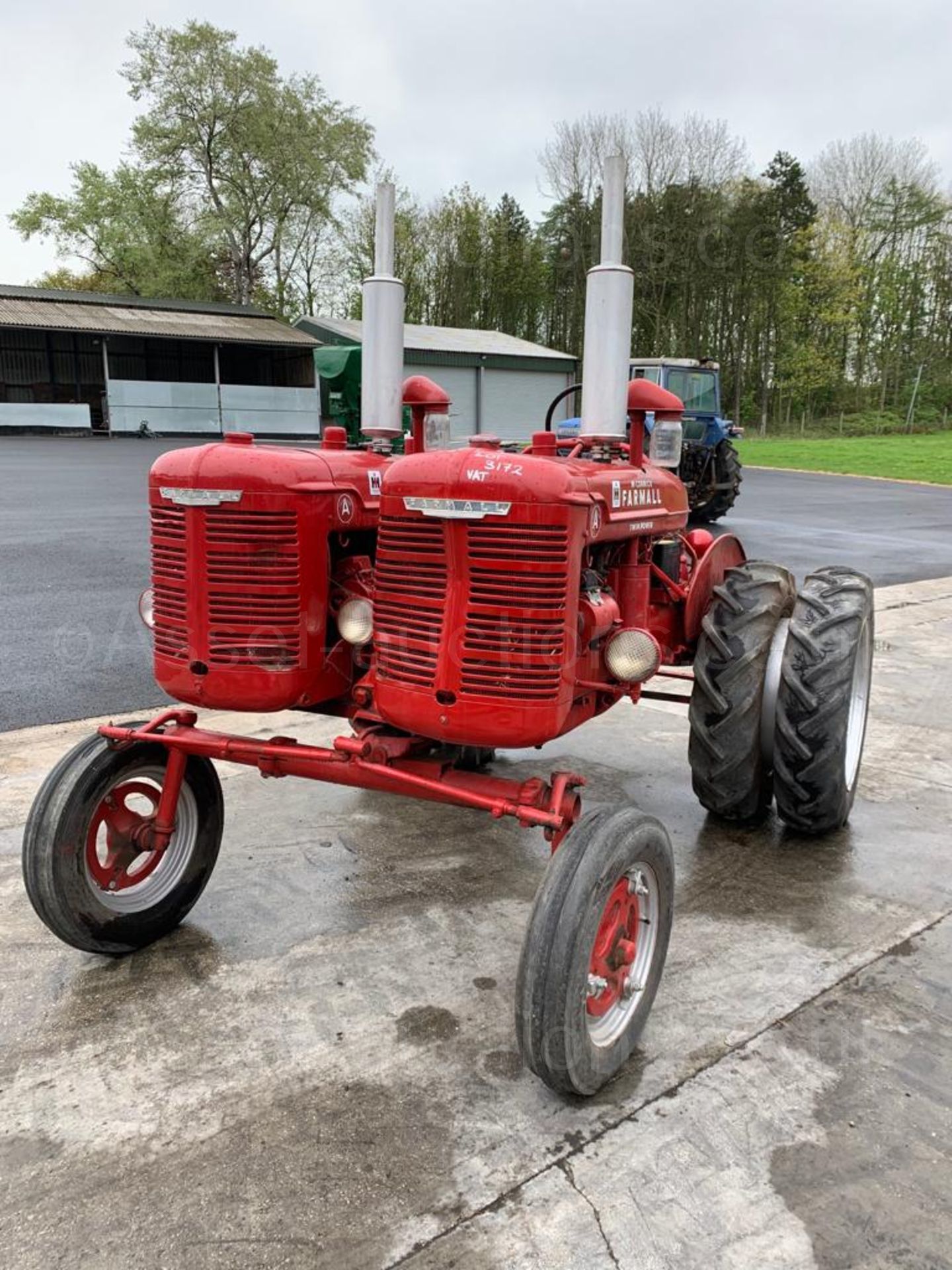 McCORMICK FARMALL A SERIES TWIN ENGINED TRACTOR, RUNS, DRIVES AND WORKS *PLUS VAT* - Image 6 of 18