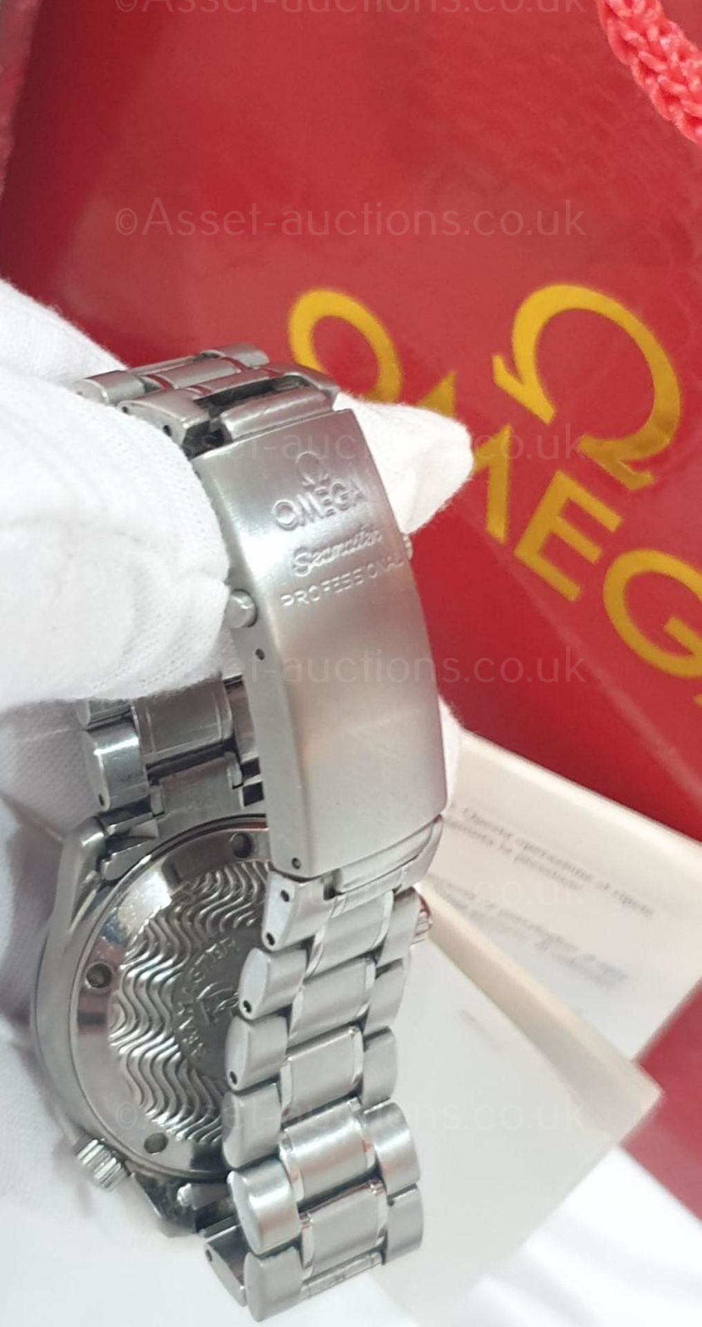 OMEGA SEAMASTER 300m JAMES BOND BLACK Wave Dial Mens Watch *NO VAT* - Image 7 of 9