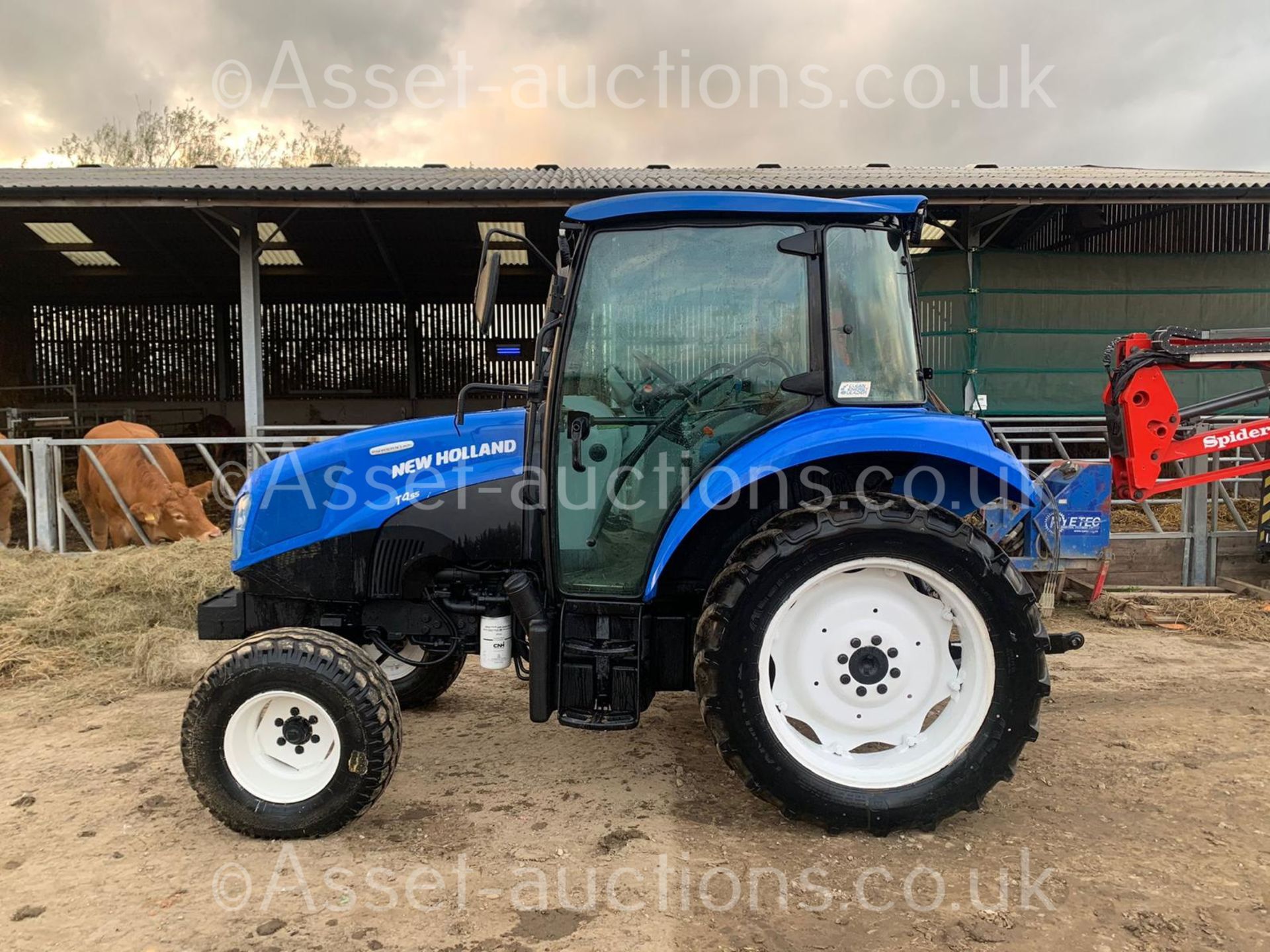 2016 NEW HOLLAND T455 55hp TRACTOR, RUNS DRIVES AND WORKS, CABBED, ROAD REGISTERED *PLUS VAT* - Image 5 of 30