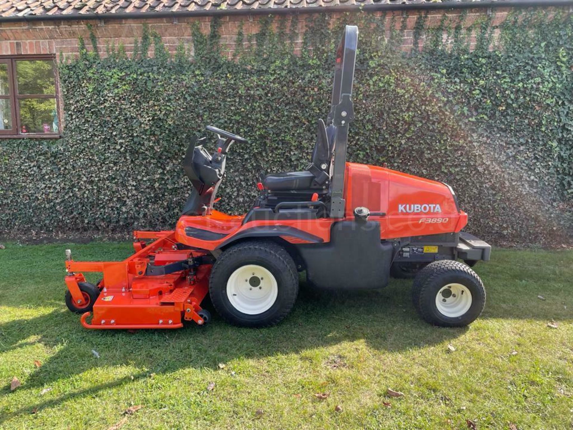 KUBOTA 3890 UPFRONT ROTARY MOWER, YEAR 2014, 4 WHEEL DRIVE, ONLY 1648 HOURS *PLUS VAT* - Image 18 of 18