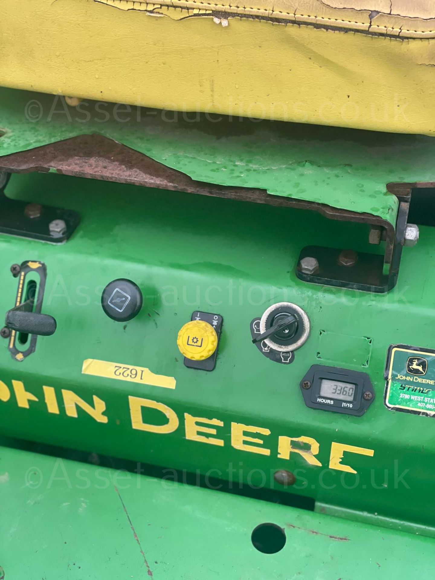 JOHN DEERE 717 Z-TRAK ZERO TURN RIDE ON LAWN MOWER, RUNS DRIVES AND CUTS, SHOWING A LOW 336 HOURS - Image 18 of 18