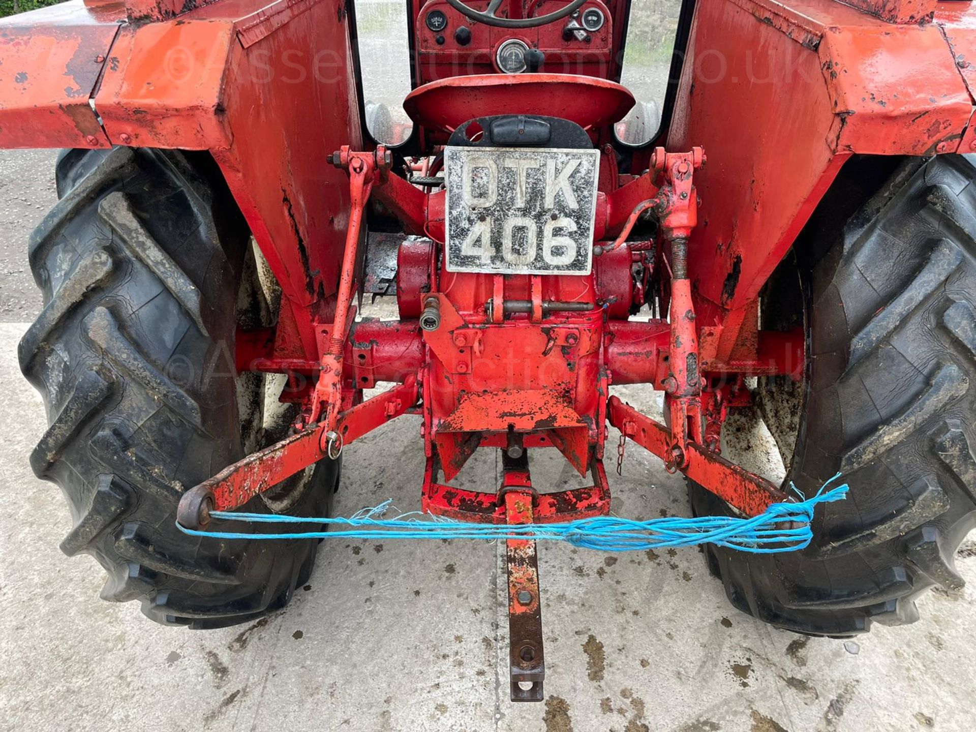 McCORMICK B-274 DIESEL TRACTOR, RUNS DRIVES AND WORKS, GOOD SET OF TYRES, CABBED *PLUS VAT* - Image 16 of 16