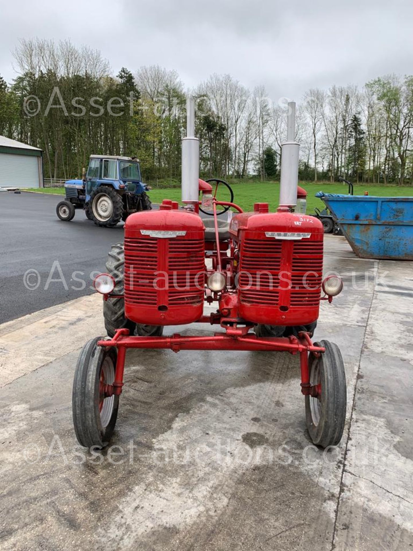 McCORMICK FARMALL A SERIES TWIN ENGINED TRACTOR, RUNS, DRIVES AND WORKS *PLUS VAT* - Image 3 of 18