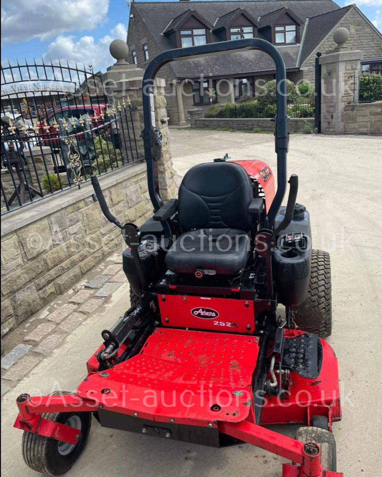 ARIENS 252 DIESEL ZERO TURN MOWER, RUNS DRIVES AND CUTS, GOOD SOLID TRIPLE BLADE DECK, ROLL BAR - Image 3 of 12