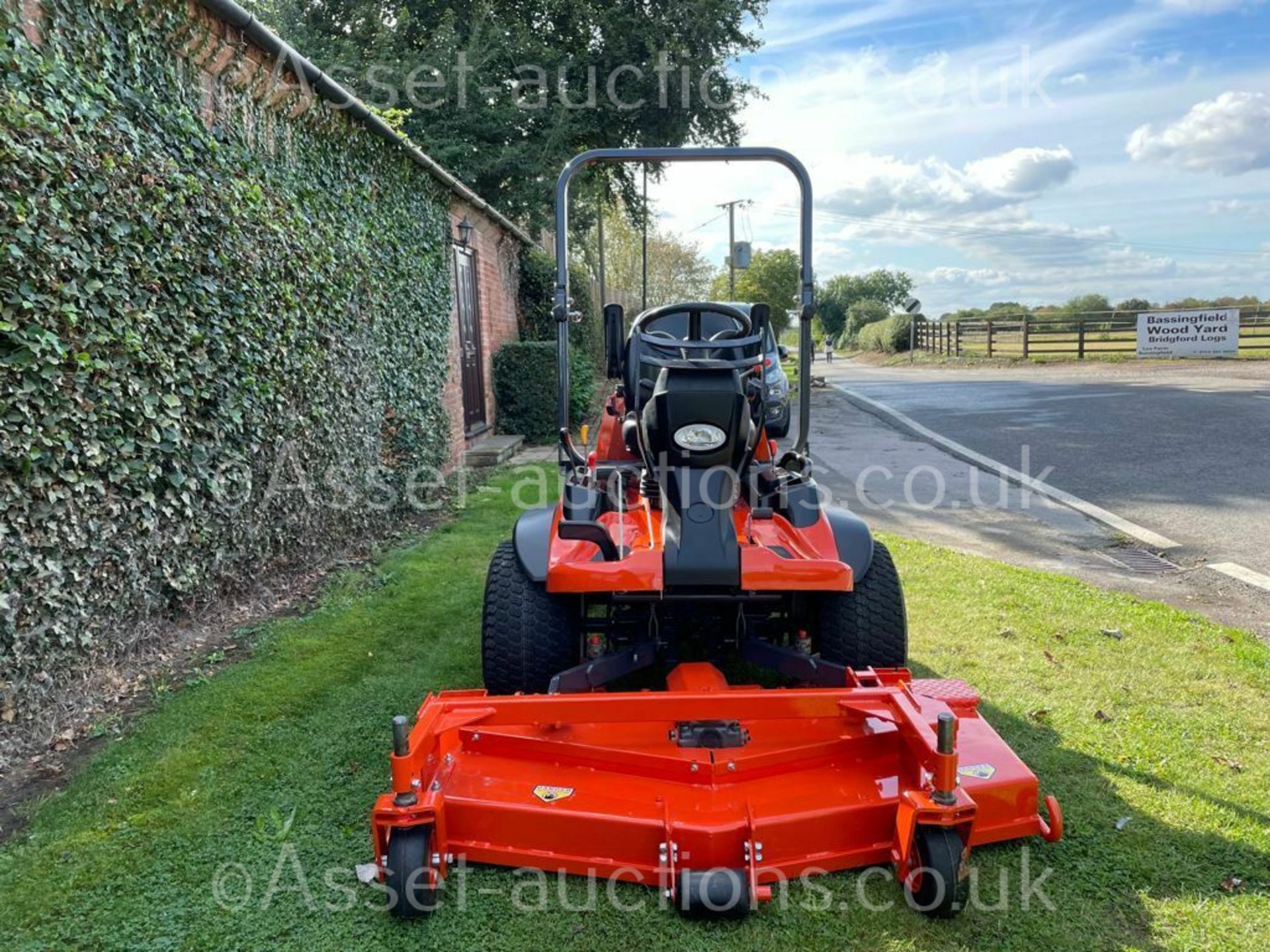 KUBOTA 3890 UPFRONT ROTARY MOWER, YEAR 2014, 4 WHEEL DRIVE, ONLY 1648 HOURS *PLUS VAT* - Image 5 of 18