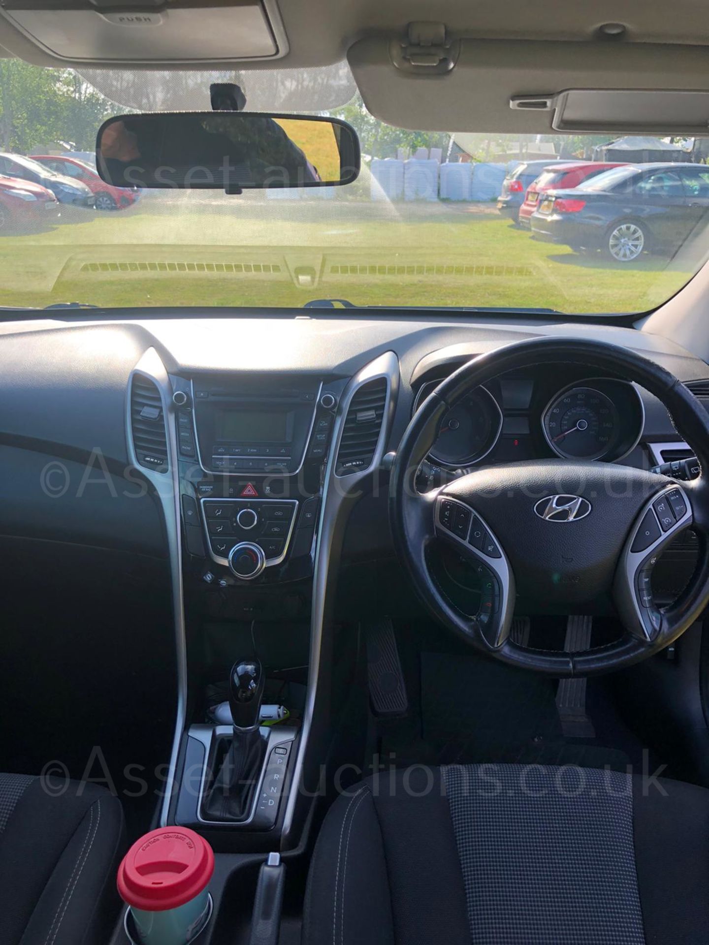 2013/13 REG HYUNDAI I30 ACTIVE CRDI AUTO 1.6 DIESEL BLACK 5DR HATCHBACK, SHOWING 1 FORMER KEEPER - Image 22 of 30