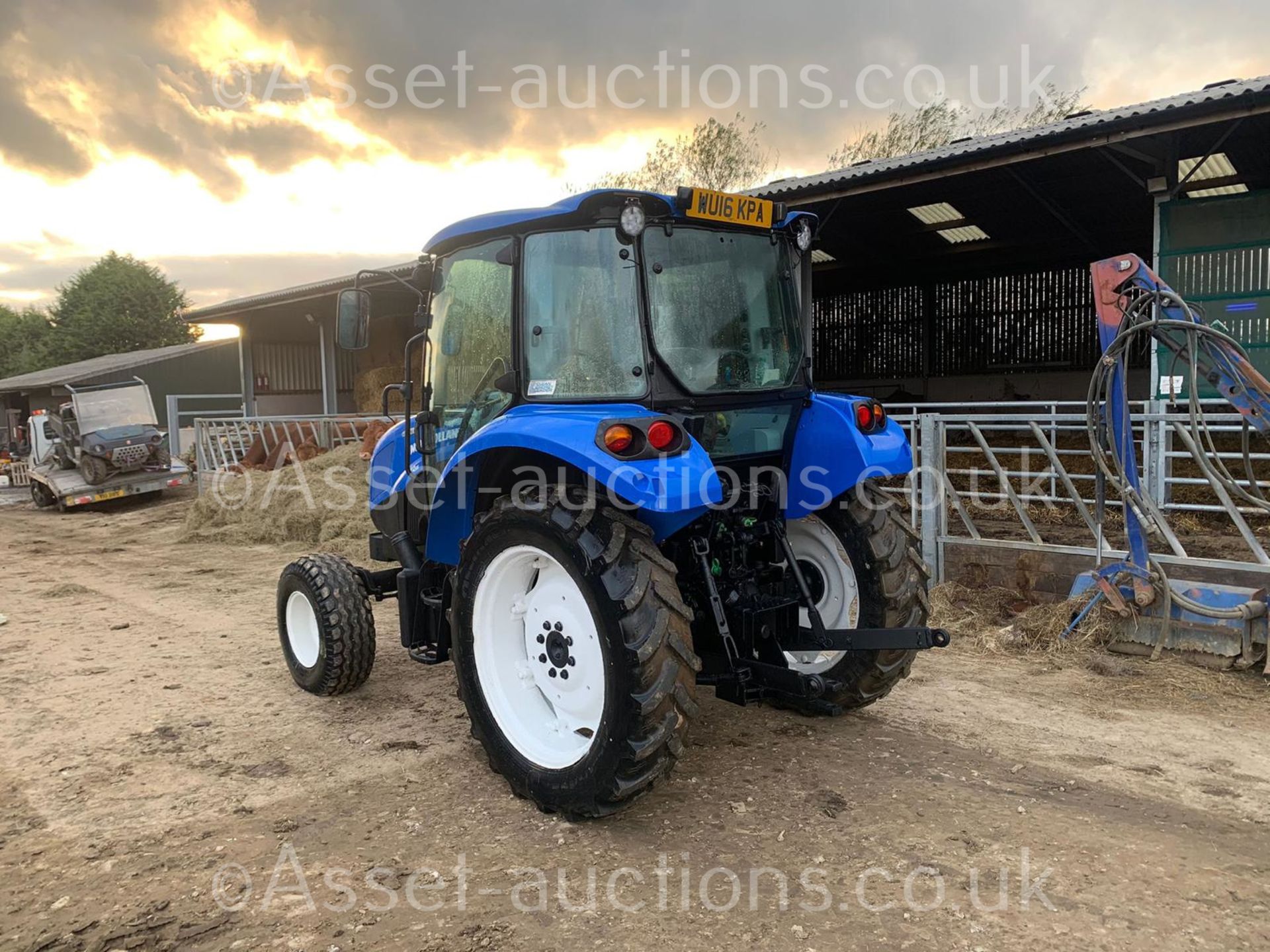 2016 NEW HOLLAND T455 55hp TRACTOR, RUNS DRIVES AND WORKS, CABBED, ROAD REGISTERED *PLUS VAT* - Image 7 of 30