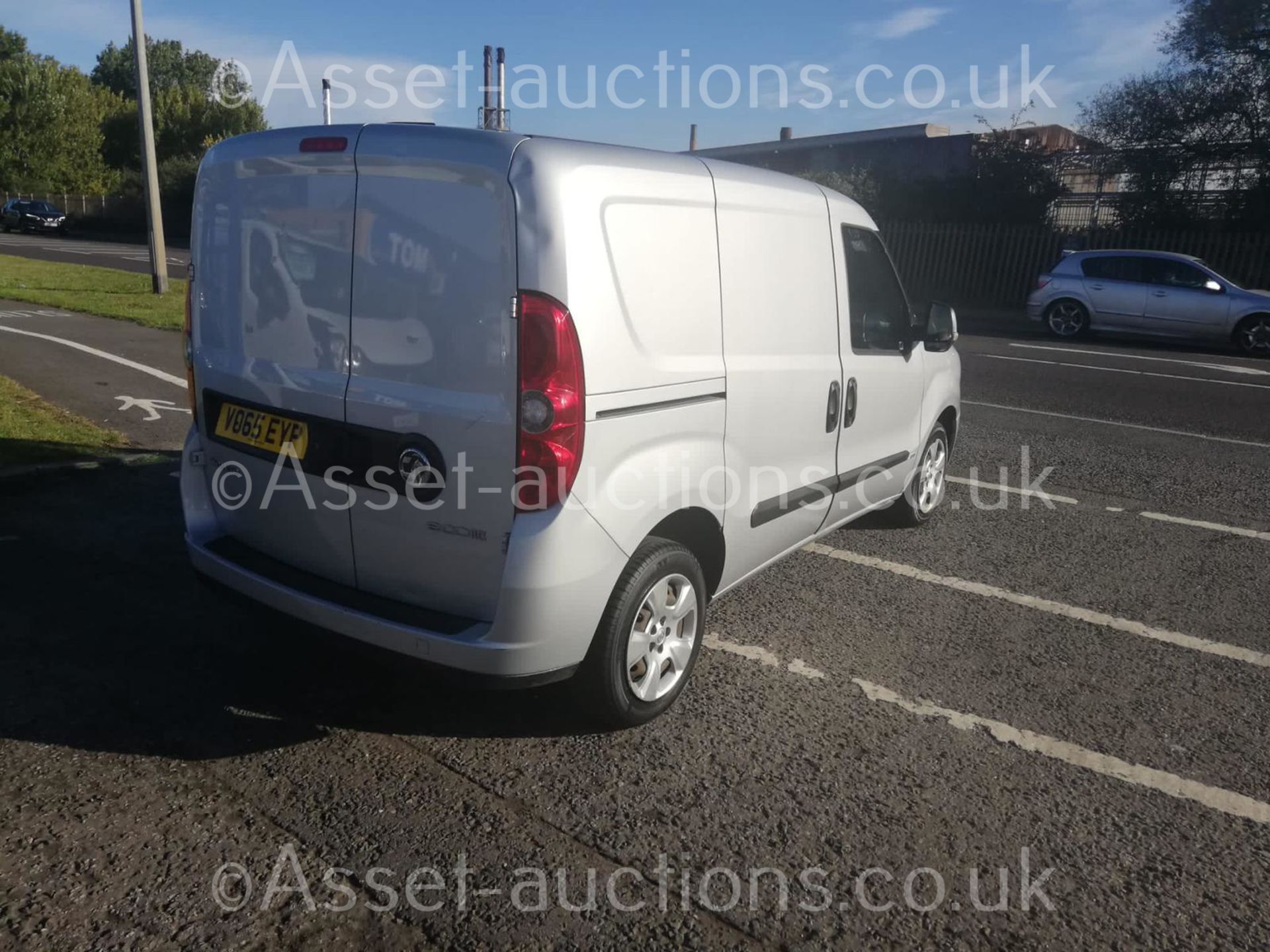 2015 VAUXHALL COMBO 2000 L1H1 CDTI S/S SPORT SILVER PANEL VAN, 1.3 DIESEL, 83K MILES *PLUS VAT* - Image 13 of 20