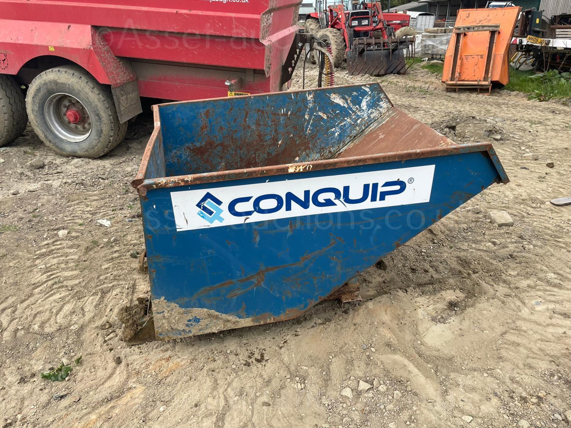 2018 CONQUIP TIPPING SKIP, SUITABLE FOR PALLET FORKS, RATED CAPACITY 2000KG *PLUS VAT* - Image 2 of 8