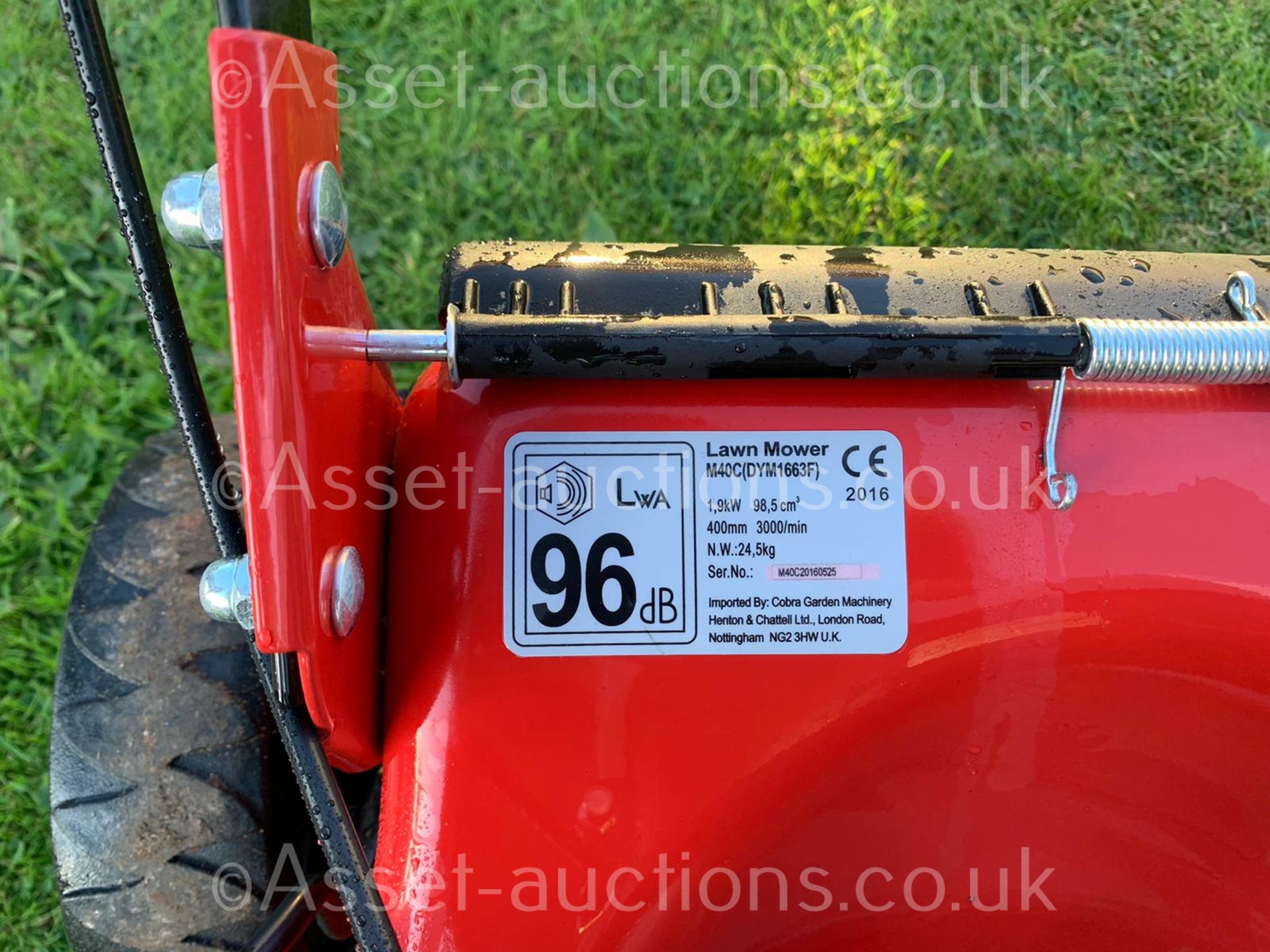 2016 COBRA M40C LAWN MOWER, RUNS AND WORKS WELL, ONLY USED A FEW TIMES, PULL START *NO VAT* - Image 17 of 18