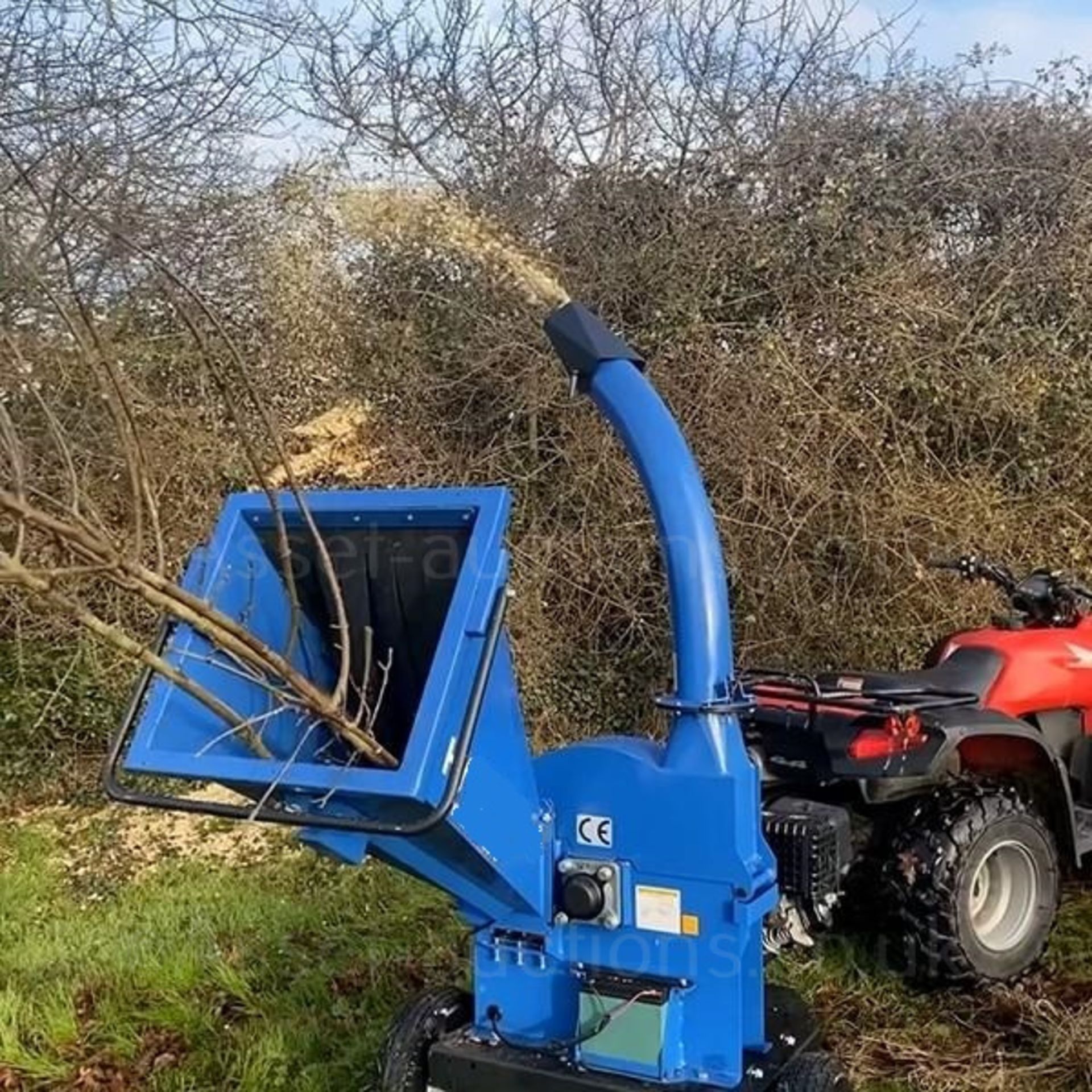 NEW AND UNUSED 15100TE 420cc 4.5" TOWABLE PETROL WOOD CHIPPER, RRP OVER £2400 *PLUS VAT* - Image 10 of 10